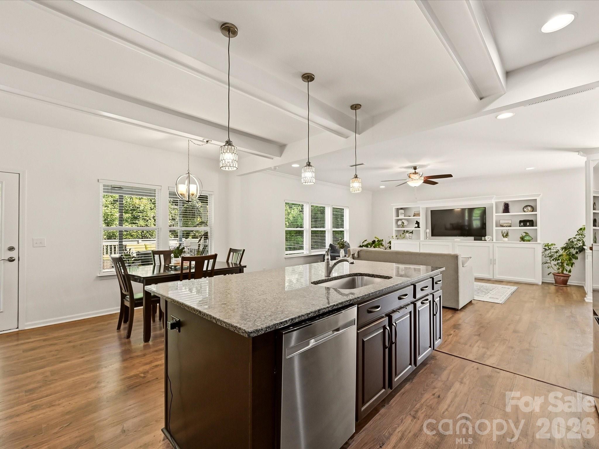 1104 Bassett Way Property Photo 12