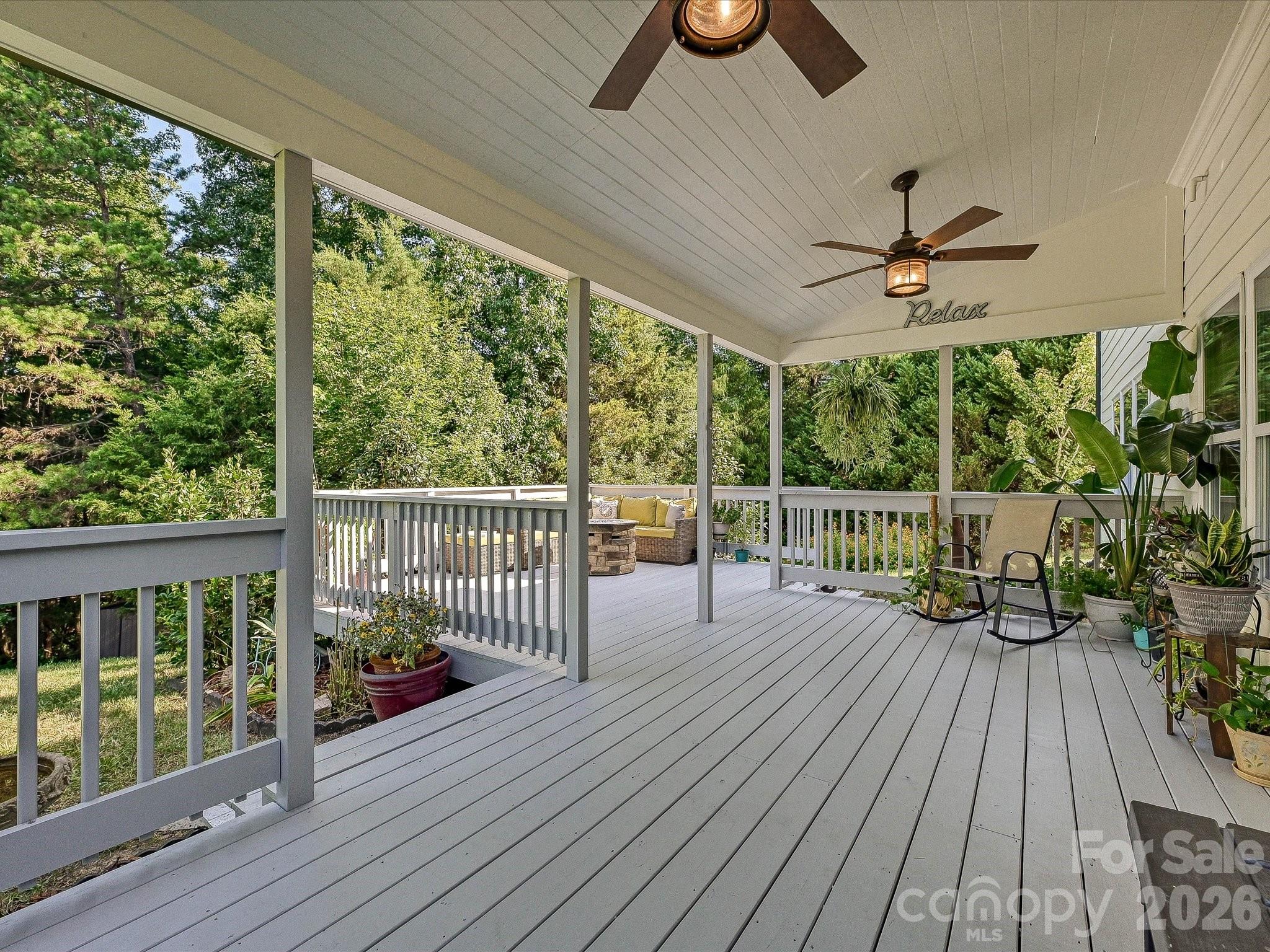 1104 Bassett Way Property Photo 30