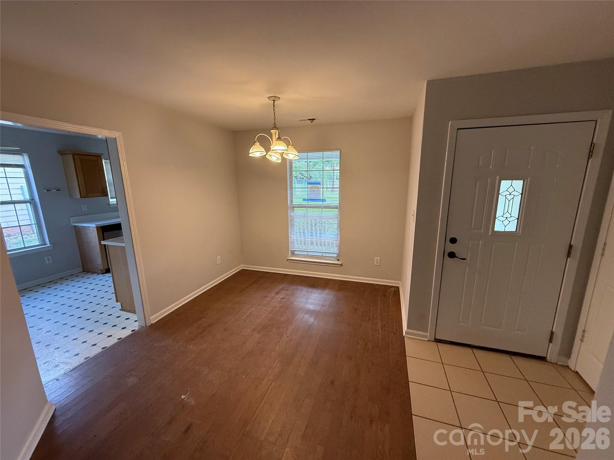 2615 Robyns Glen Drive Property Photo 5
