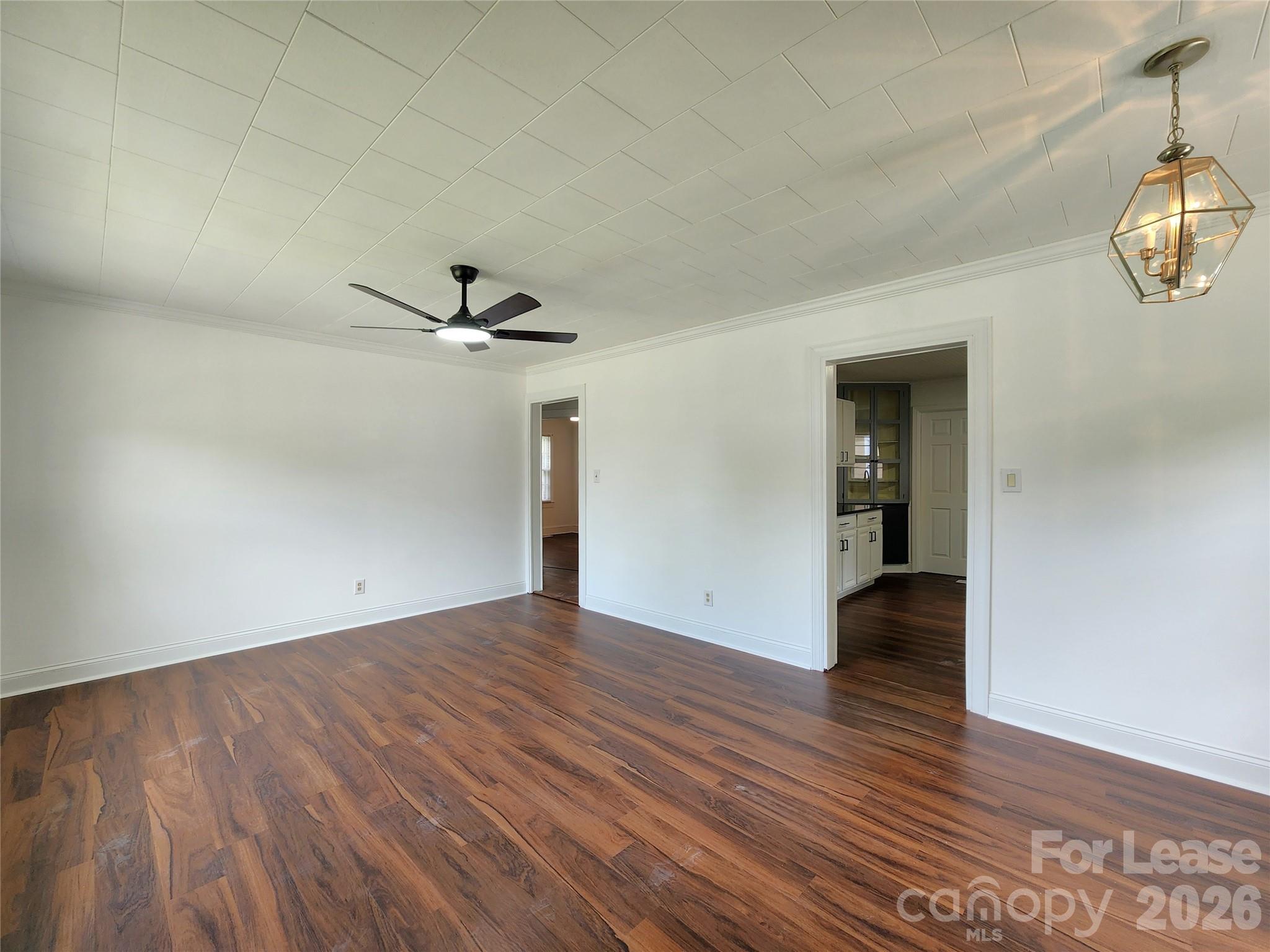 1208 N Juniper Avenue Property Photo 2