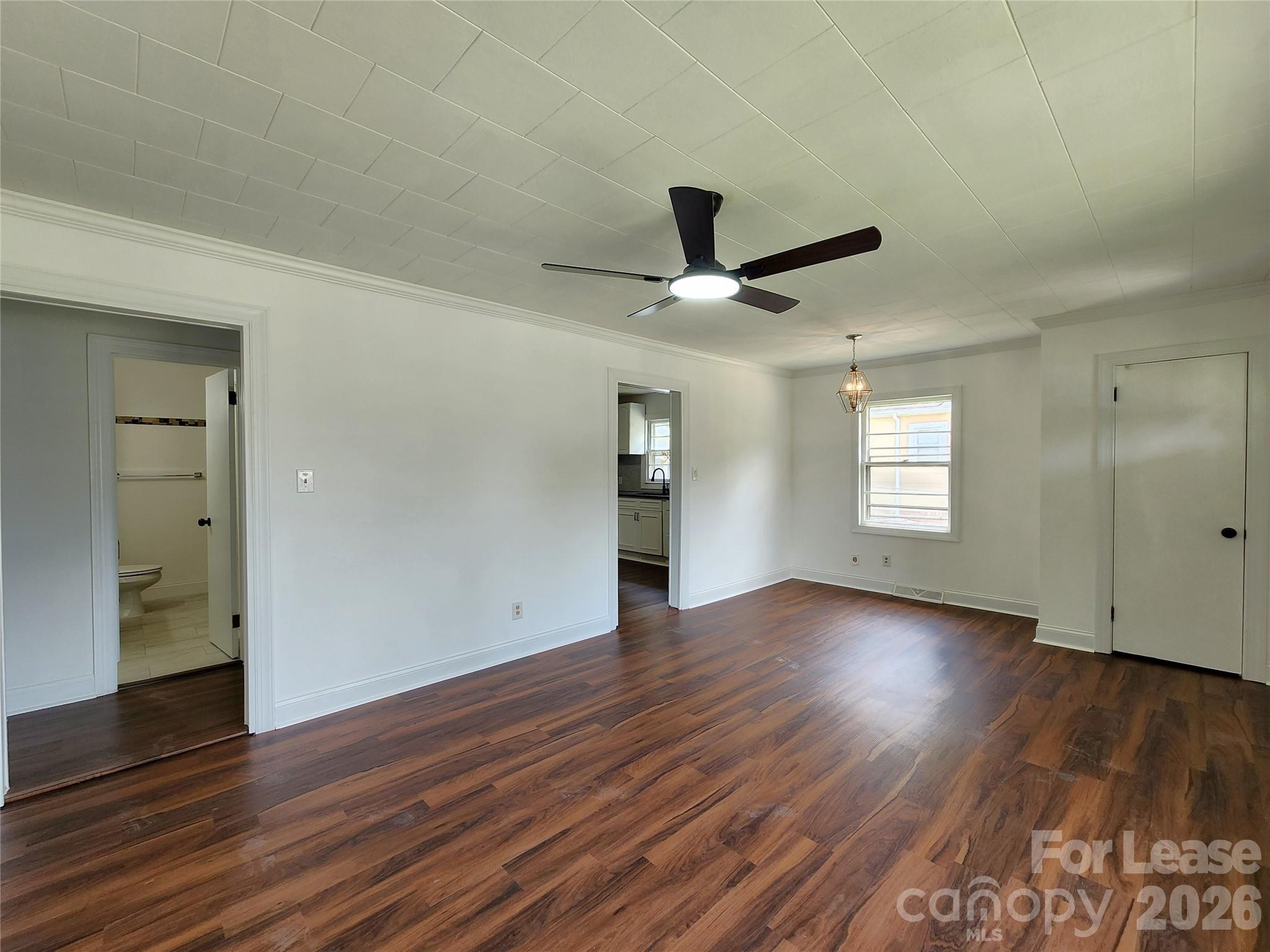 1208 N Juniper Avenue Property Photo 3
