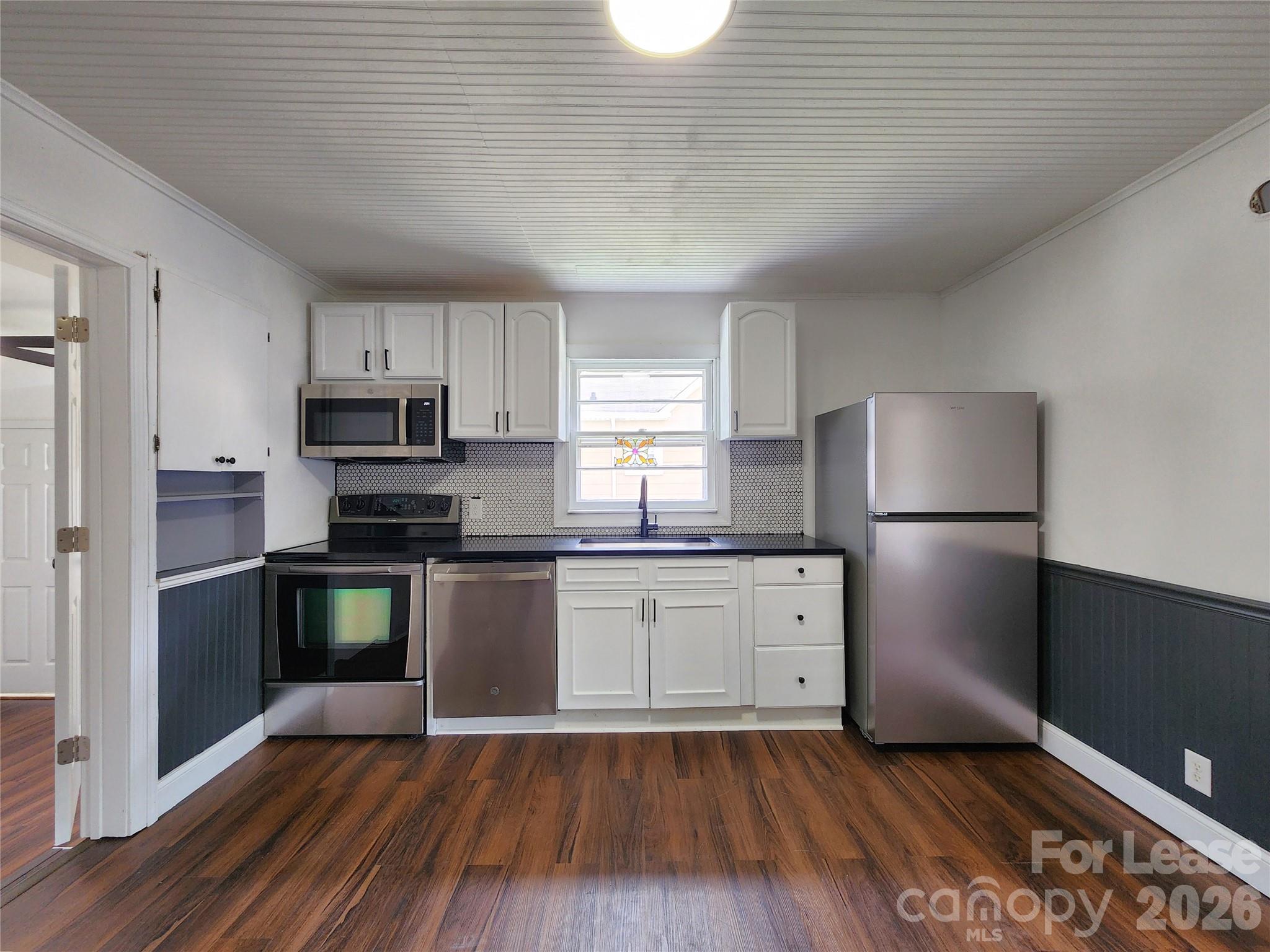 1208 N Juniper Avenue Property Photo 4