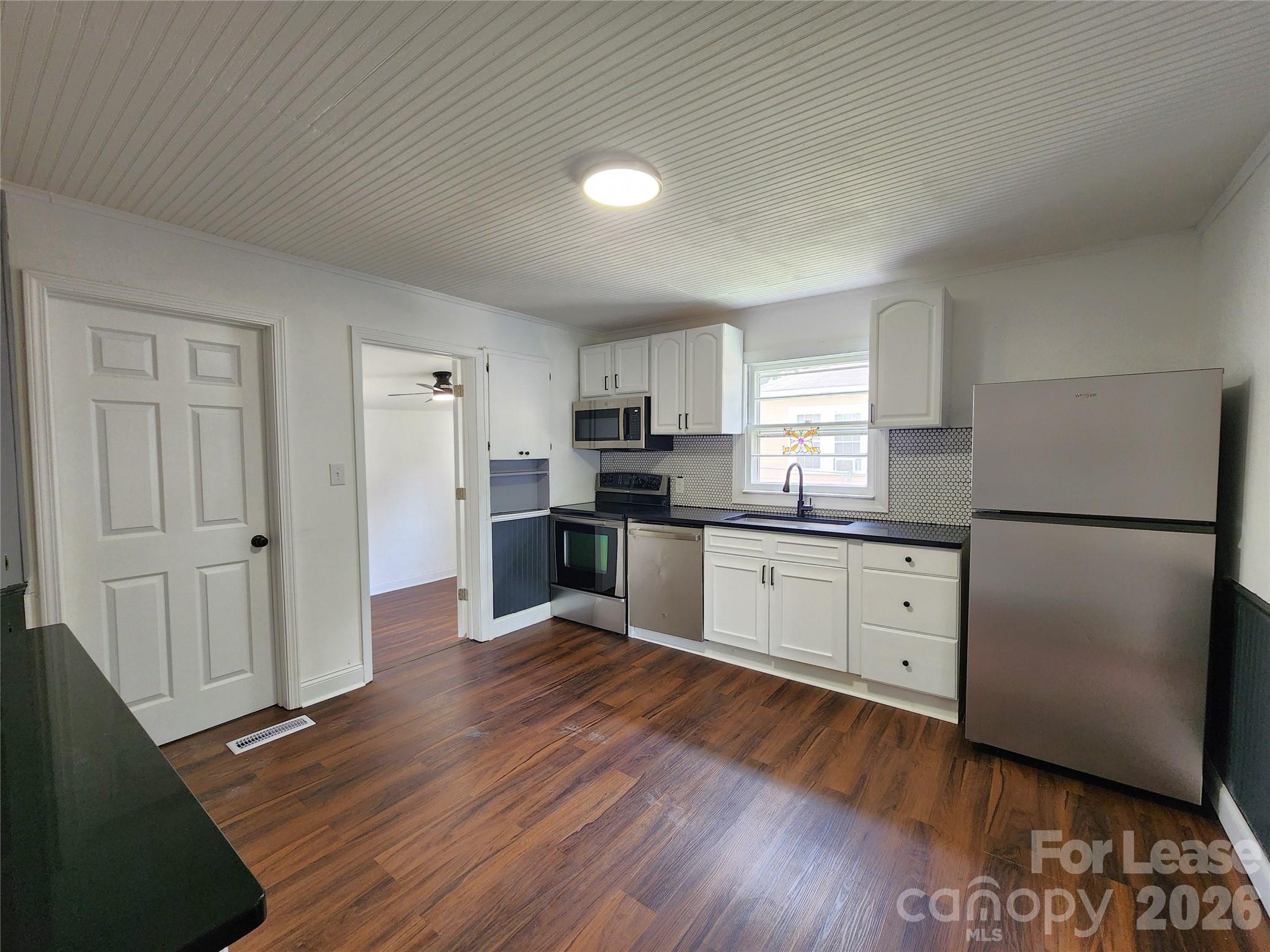 1208 N Juniper Avenue Property Photo 5