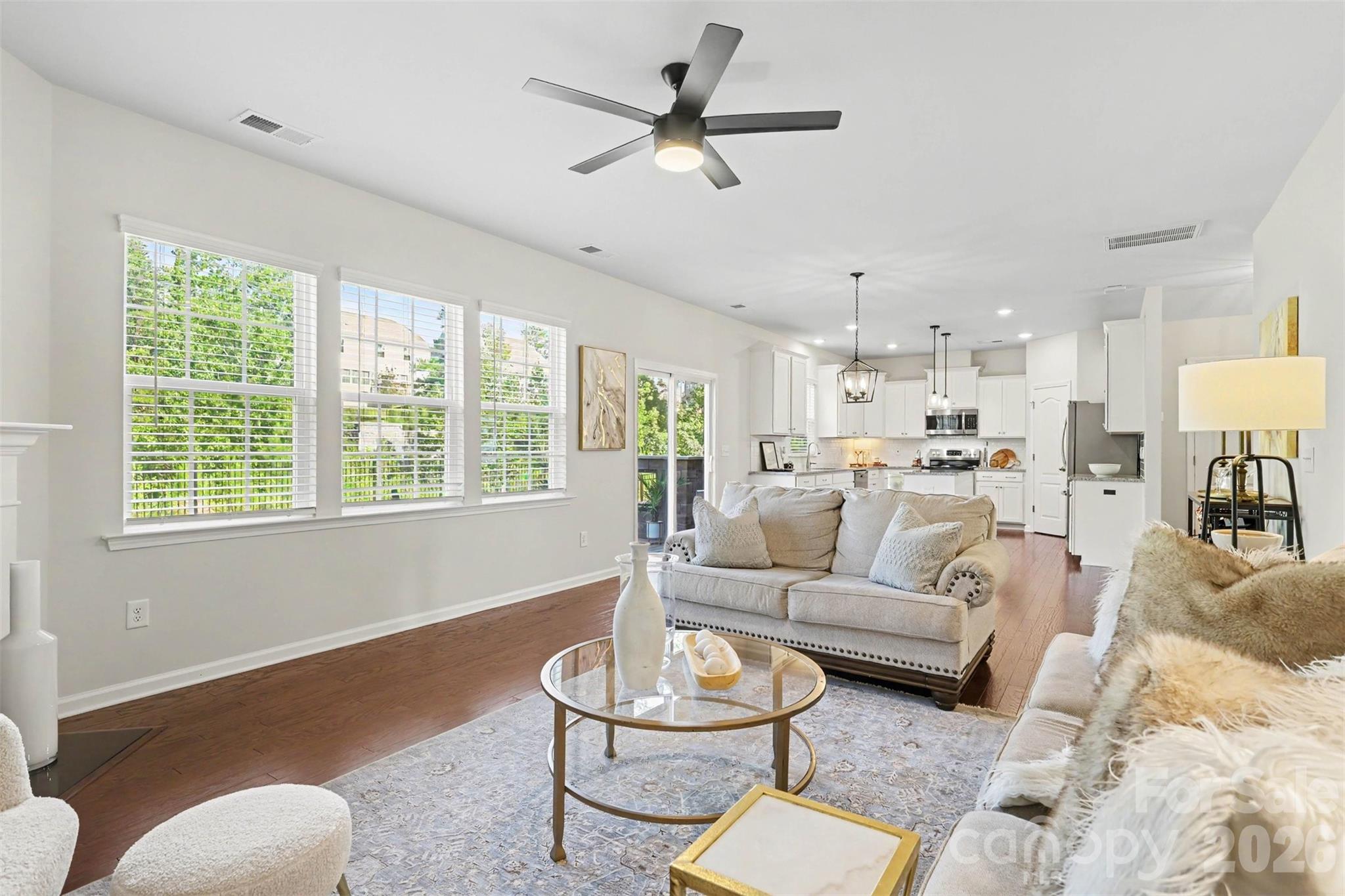 16823 Cozy Cove Road Property Photo 7