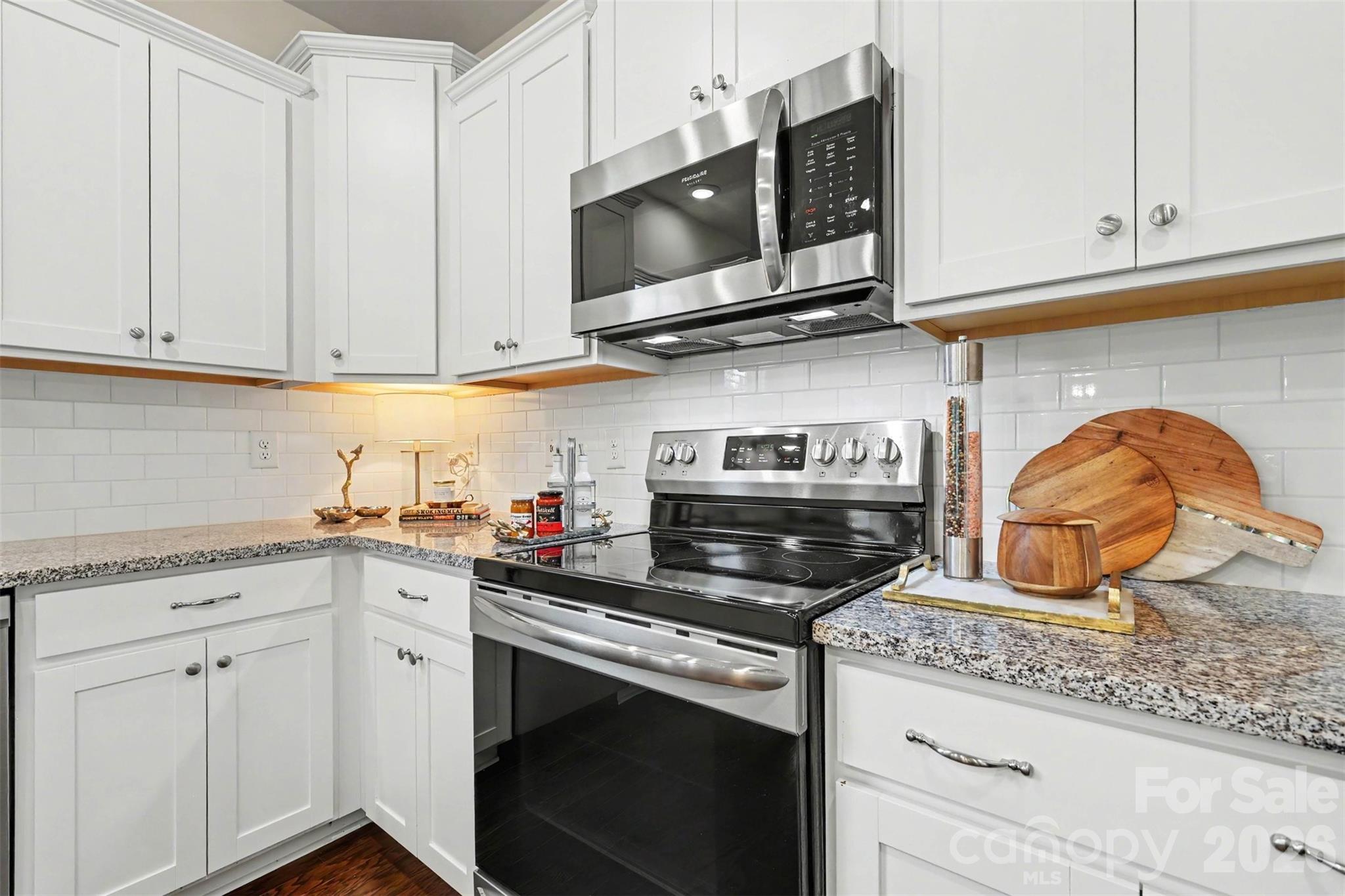 16823 Cozy Cove Road Property Photo 11