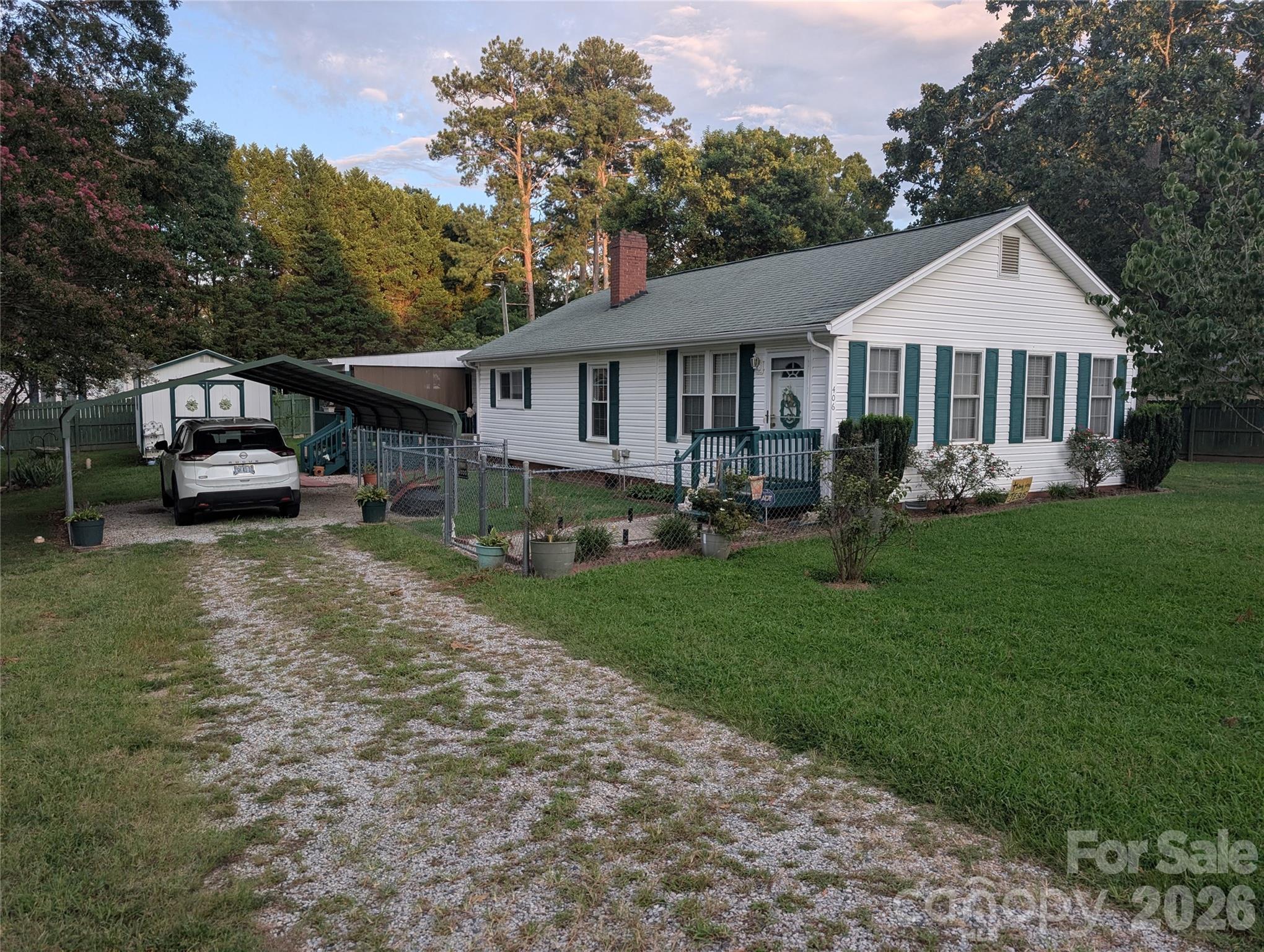 406 N Kimmons Street Property Photo 1
