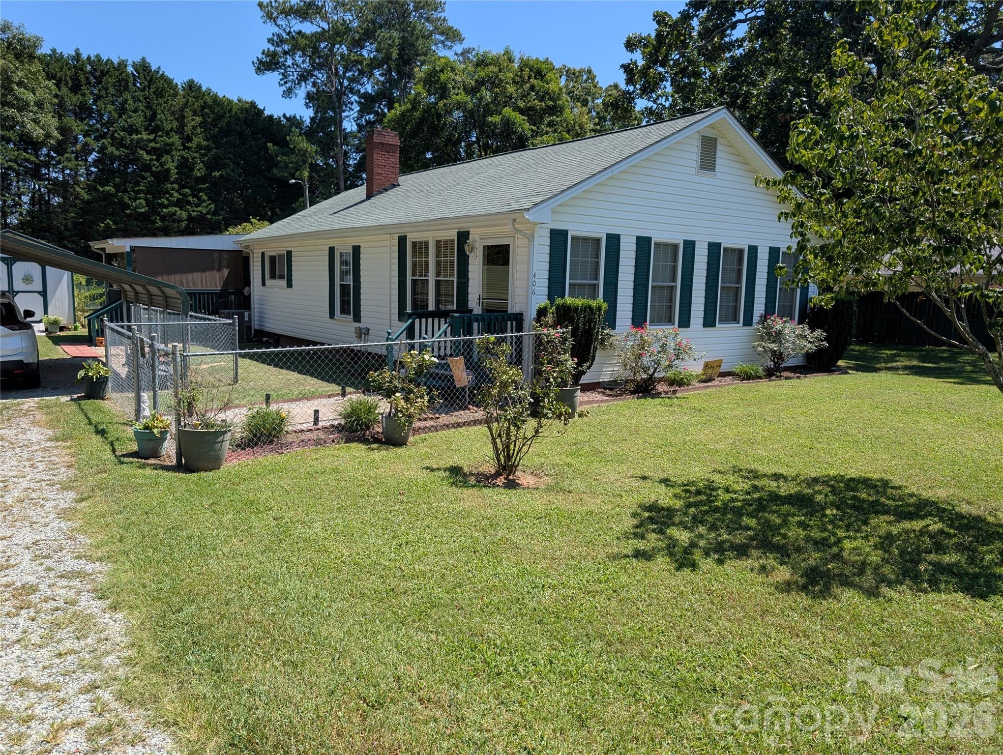 406 N Kimmons Street Property Photo 1