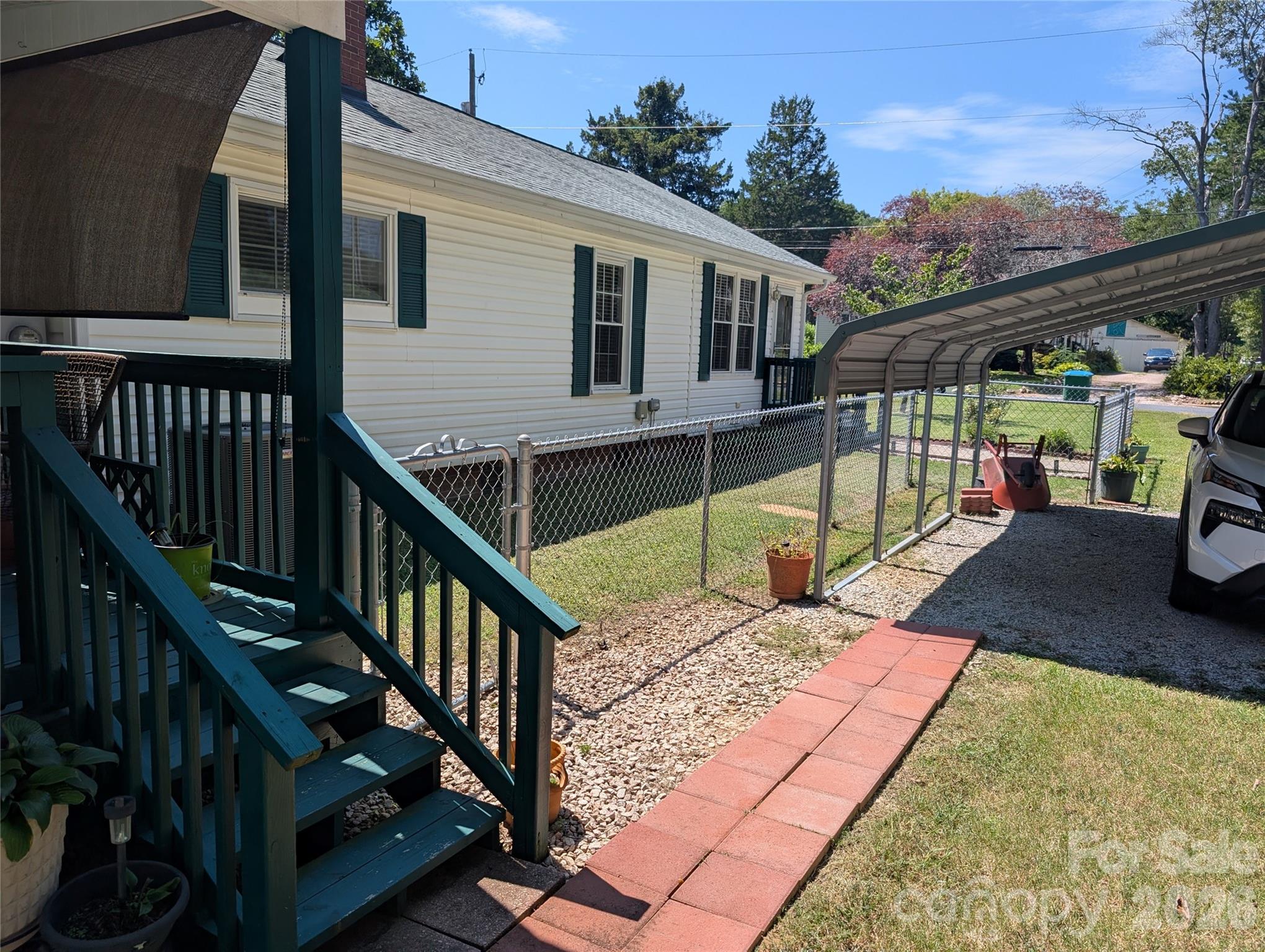 406 N Kimmons Street Property Photo 6