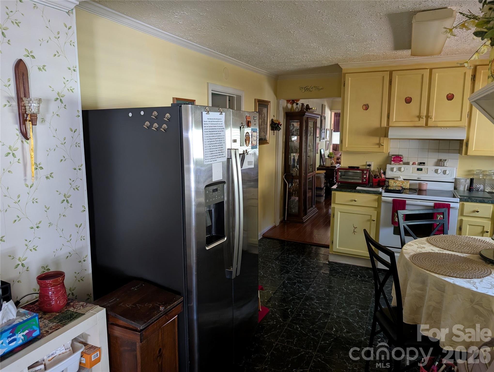 406 N Kimmons Street Property Photo 9