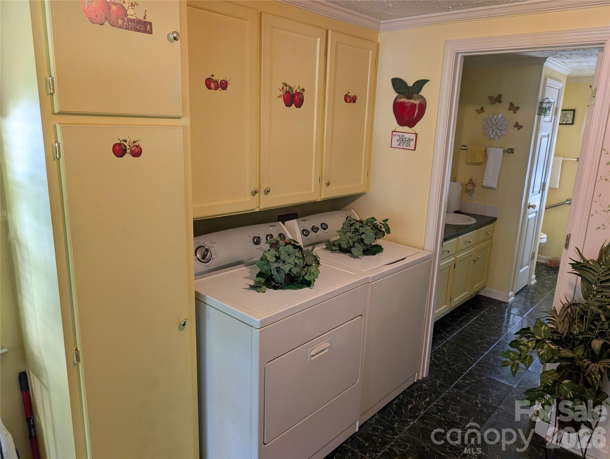 406 N Kimmons Street Property Photo 11