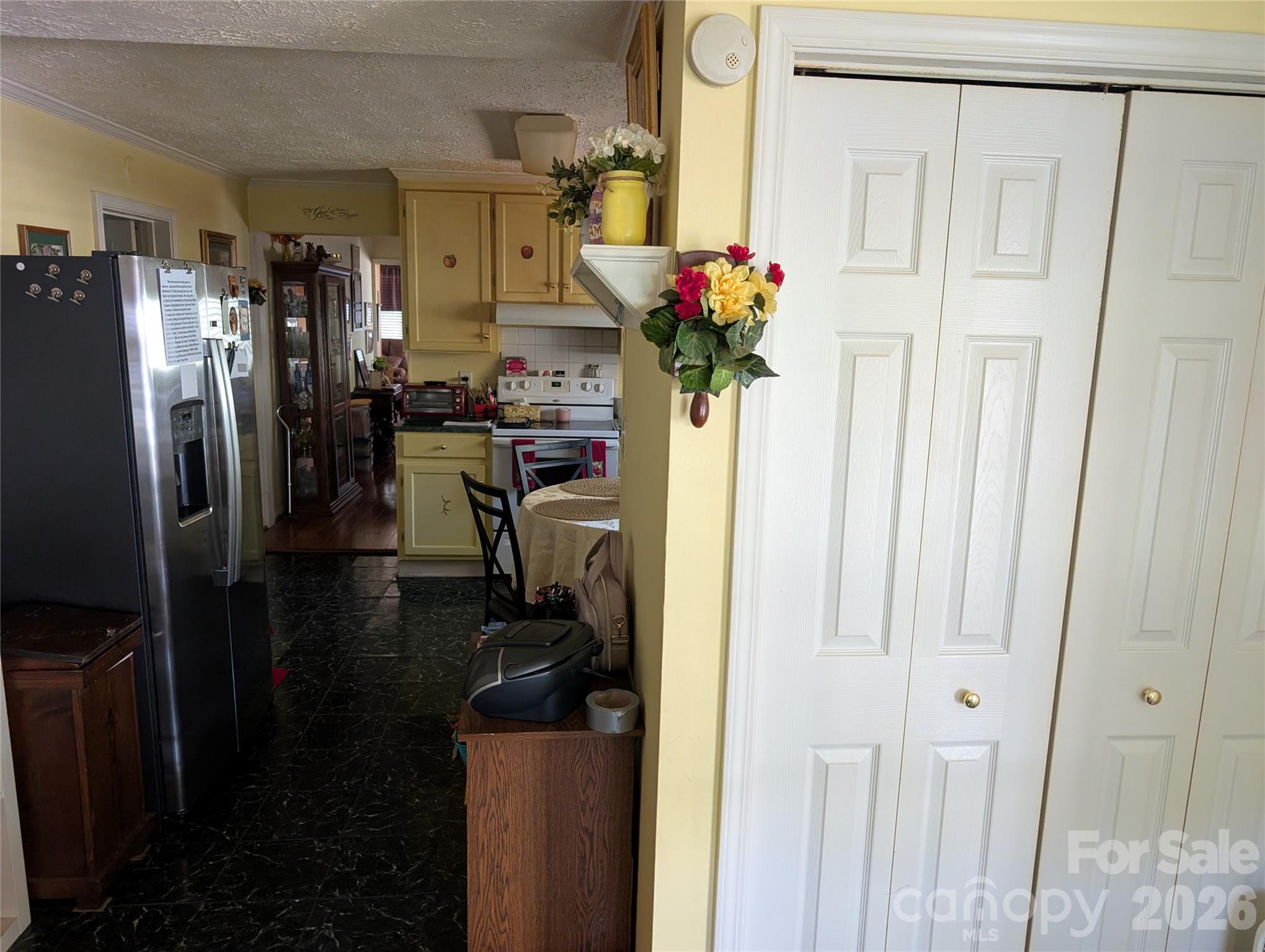 406 N Kimmons Street Property Photo 14