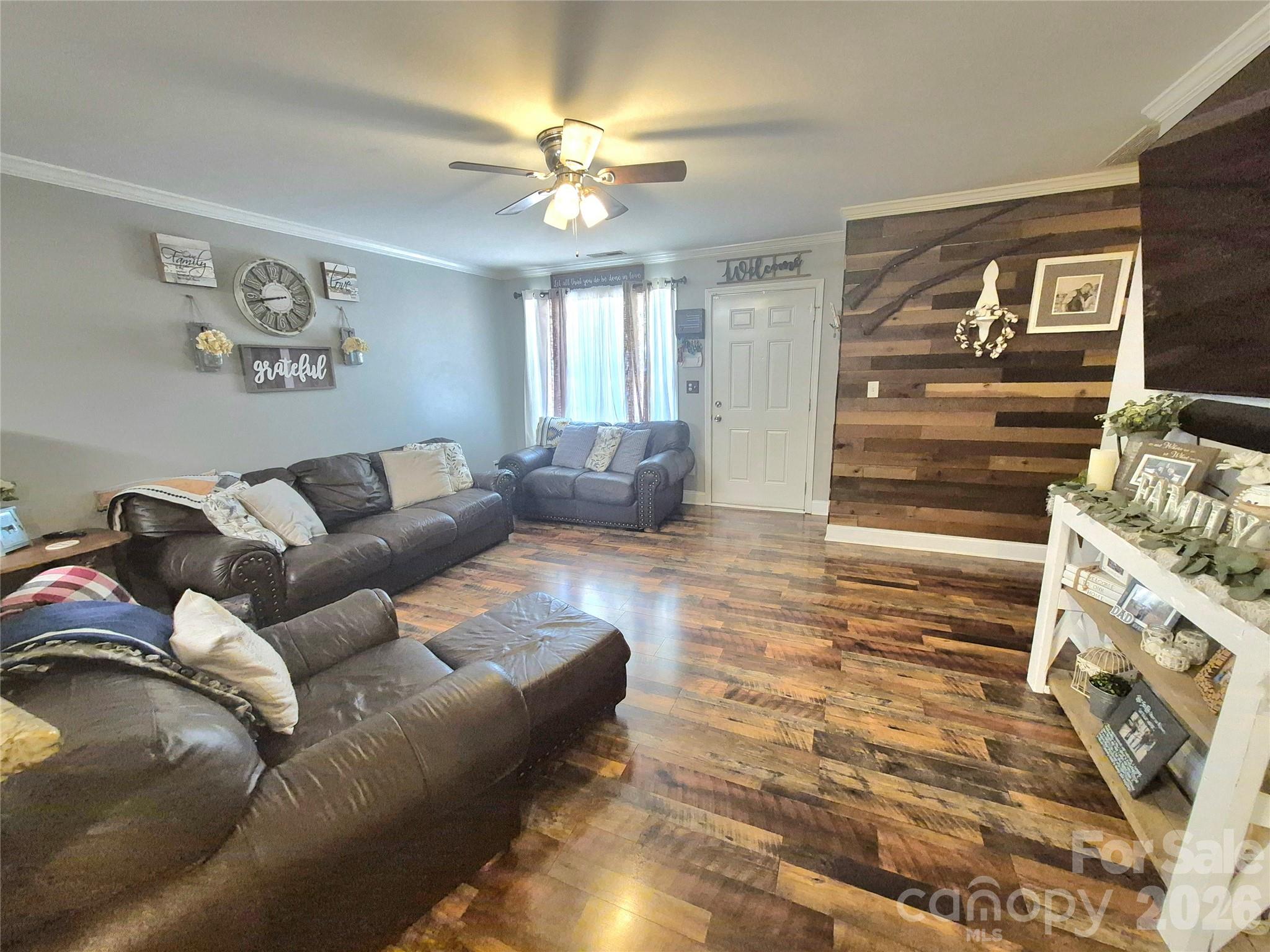 1637 Riverview Road Property Photo 5
