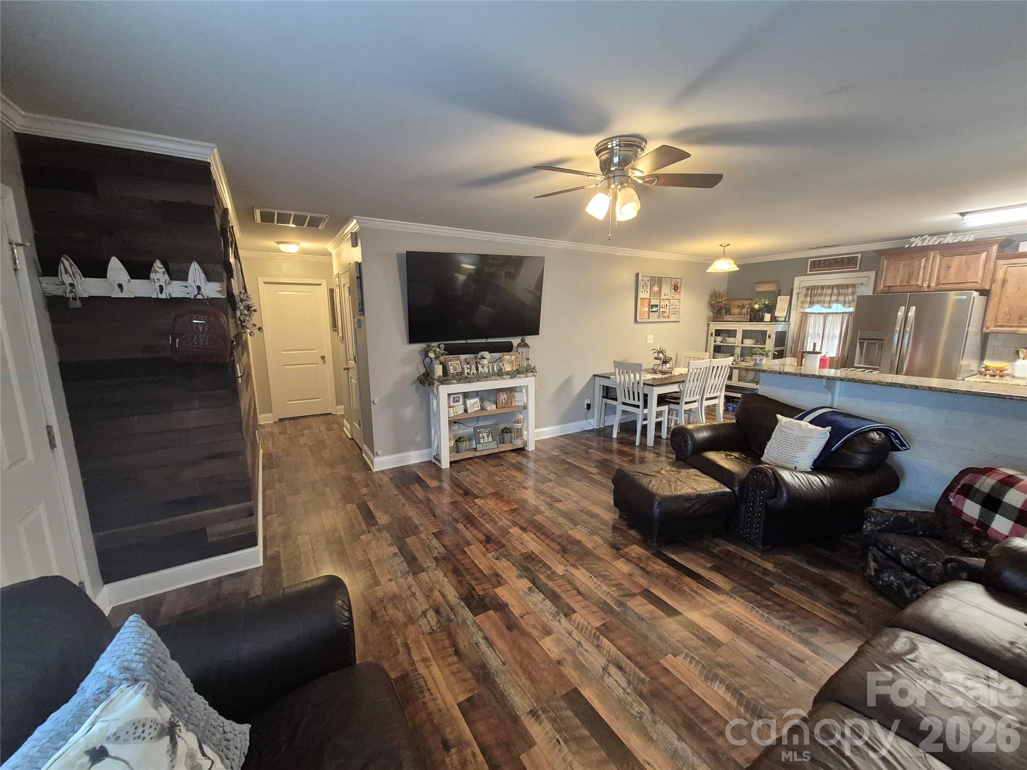 1637 Riverview Road Property Photo 6