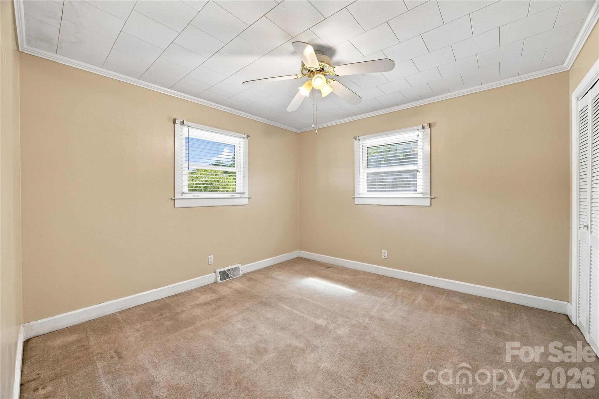 2424 Griffith Road Property Photo 28