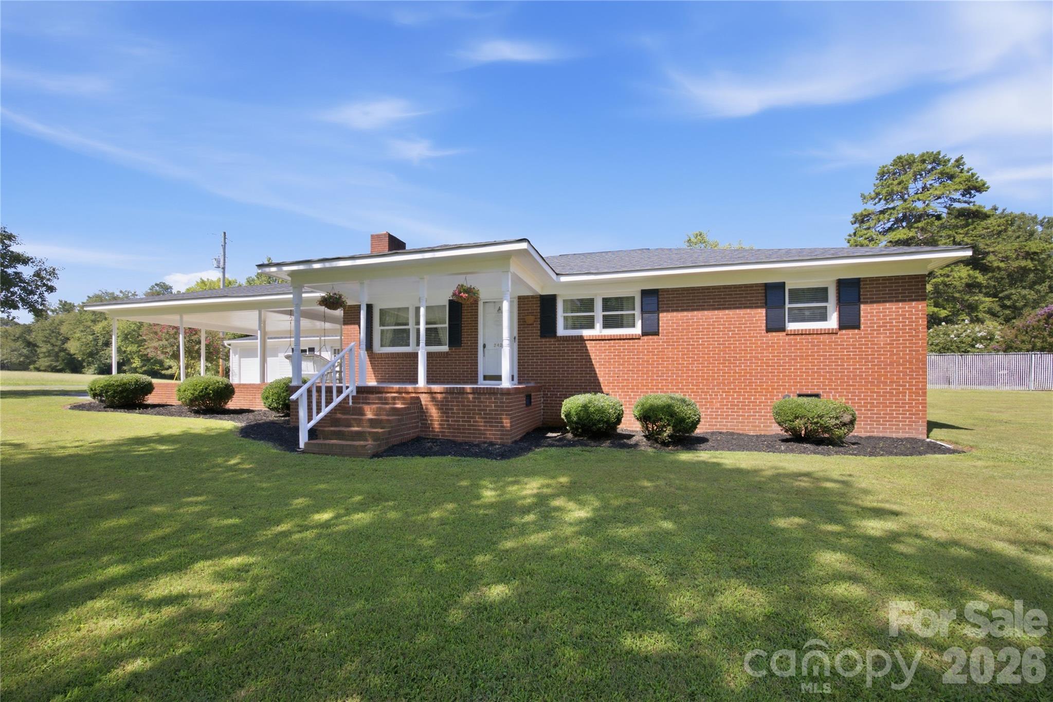 2424 Griffith Road Property Photo 39