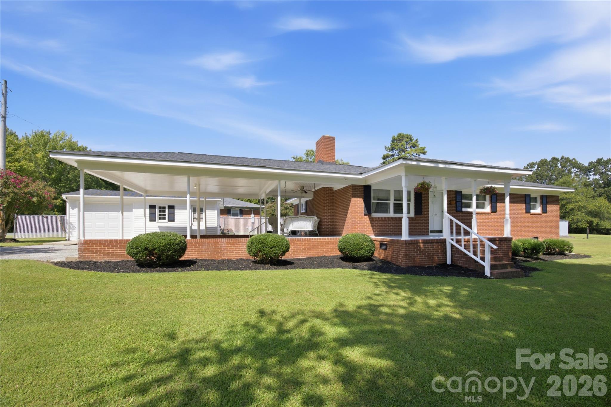 2424 Griffith Road Property Photo 40