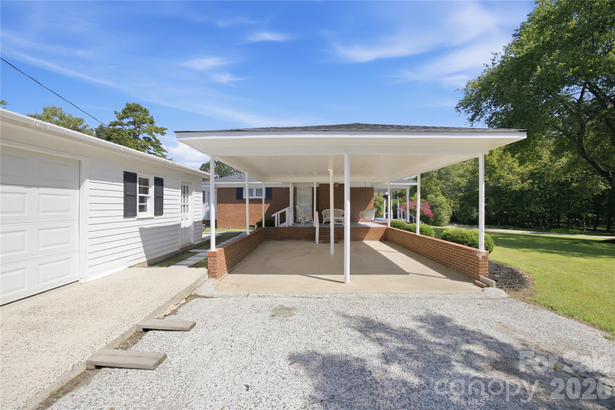 2424 Griffith Road Property Photo 42
