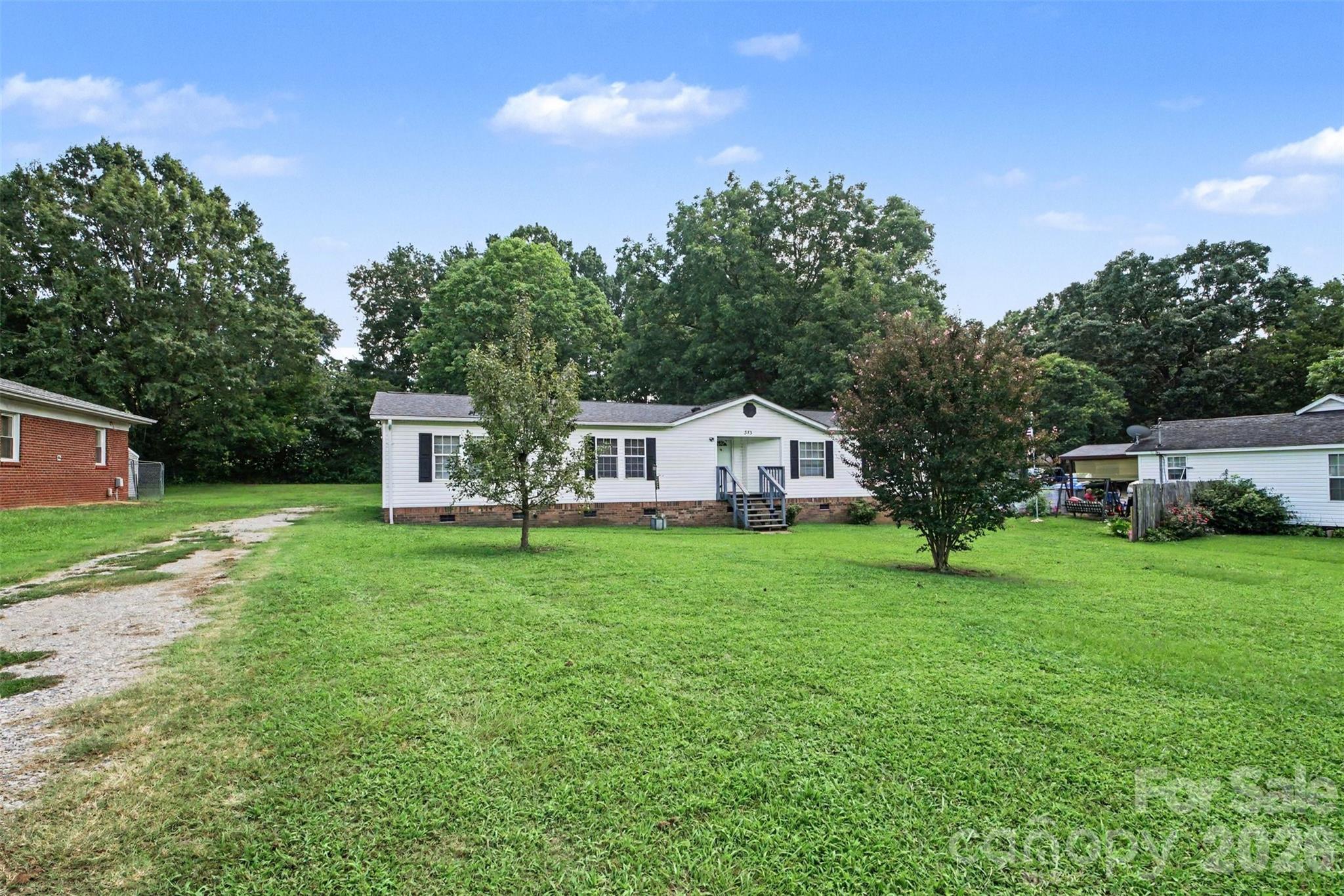 373 Laney Street Property Photo 2