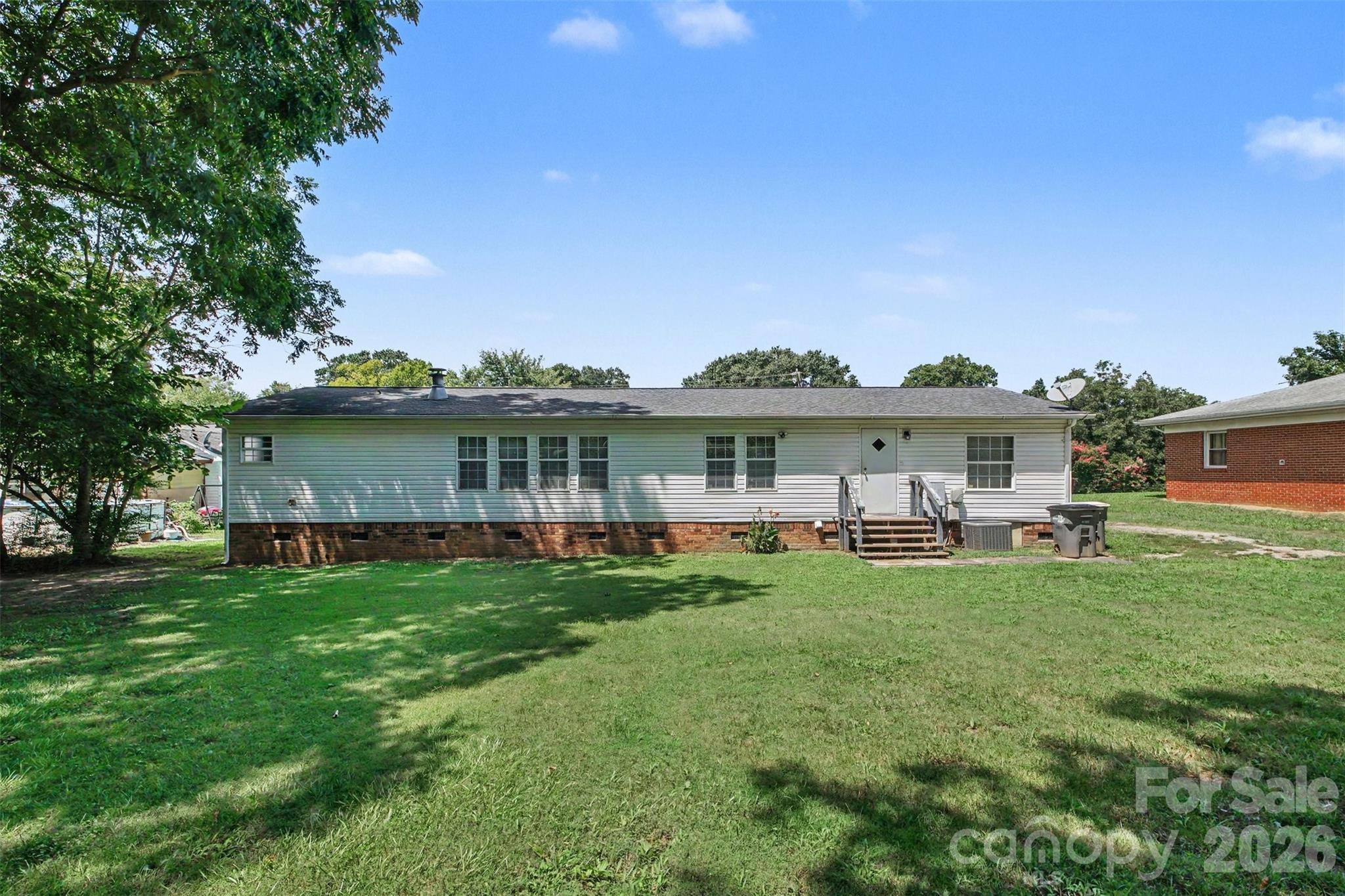 373 Laney Street Property Photo 4