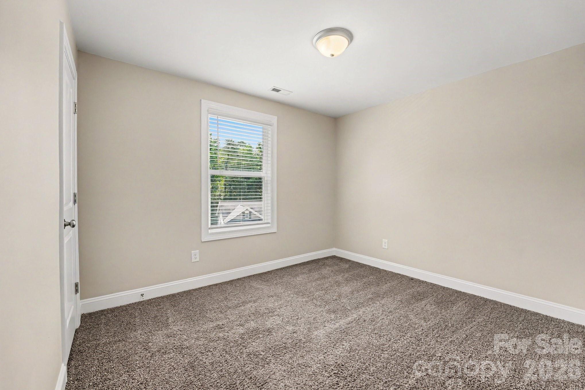 1545 Mayfair Drive Property Photo 9