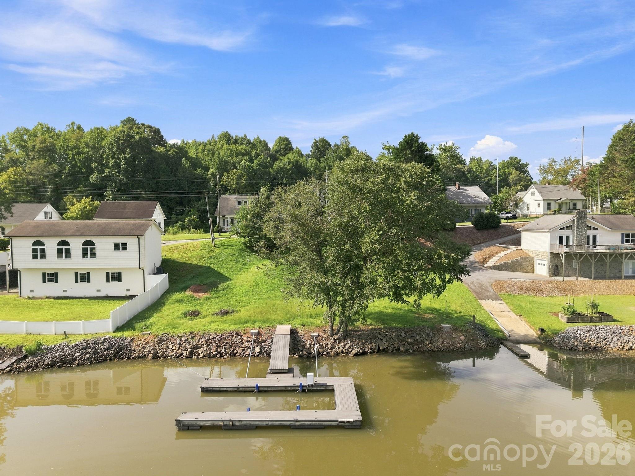 207 Catawba Avenue Property Photo 1
