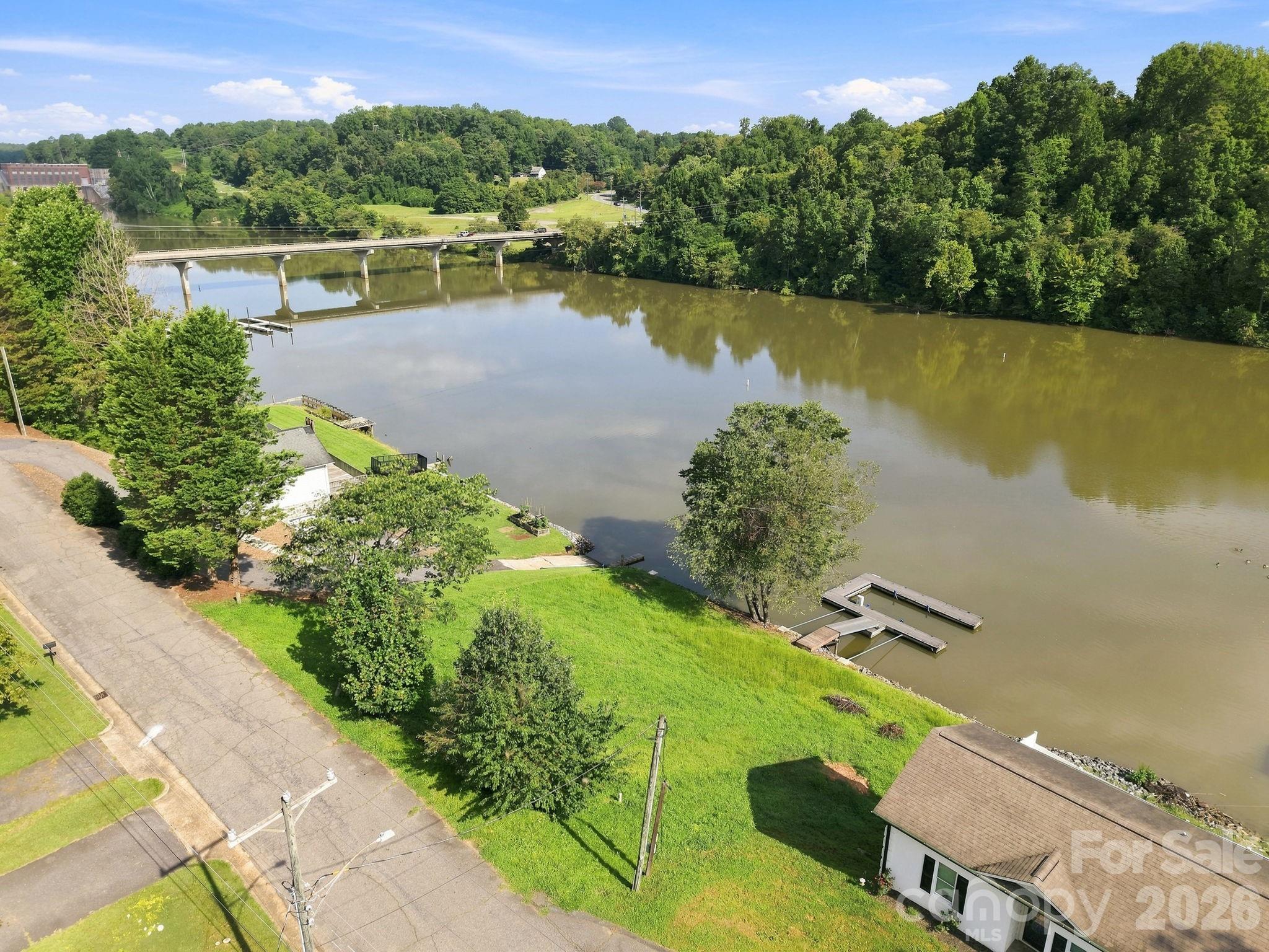 207 Catawba Avenue Property Photo 8