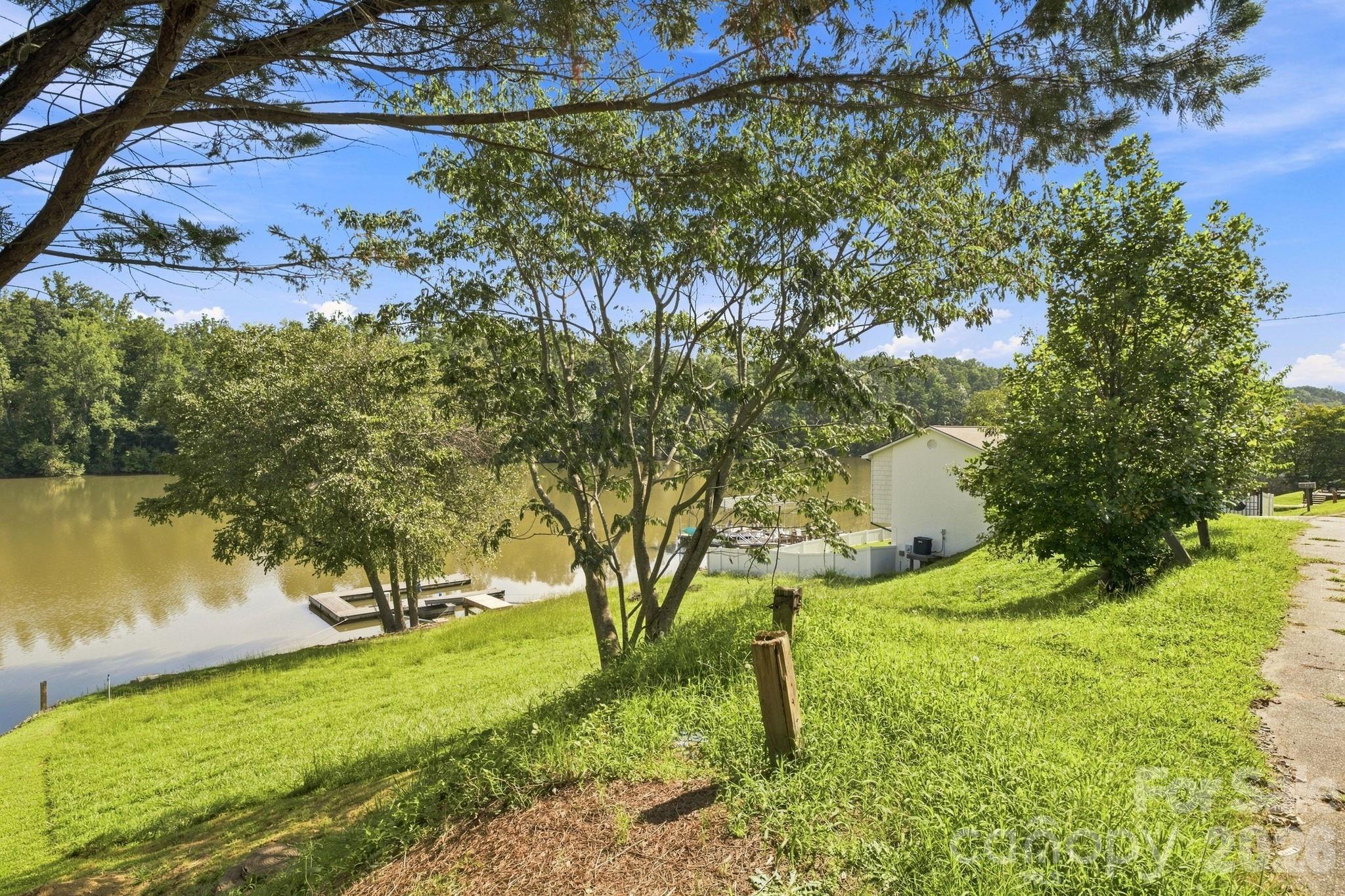 207 Catawba Avenue Property Photo 22