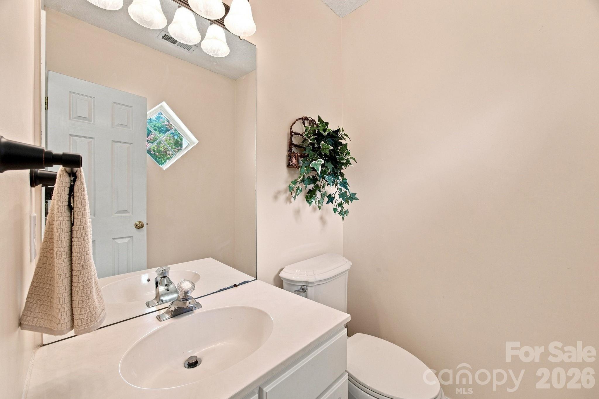 124 Aylesbury Lane Property Photo 15