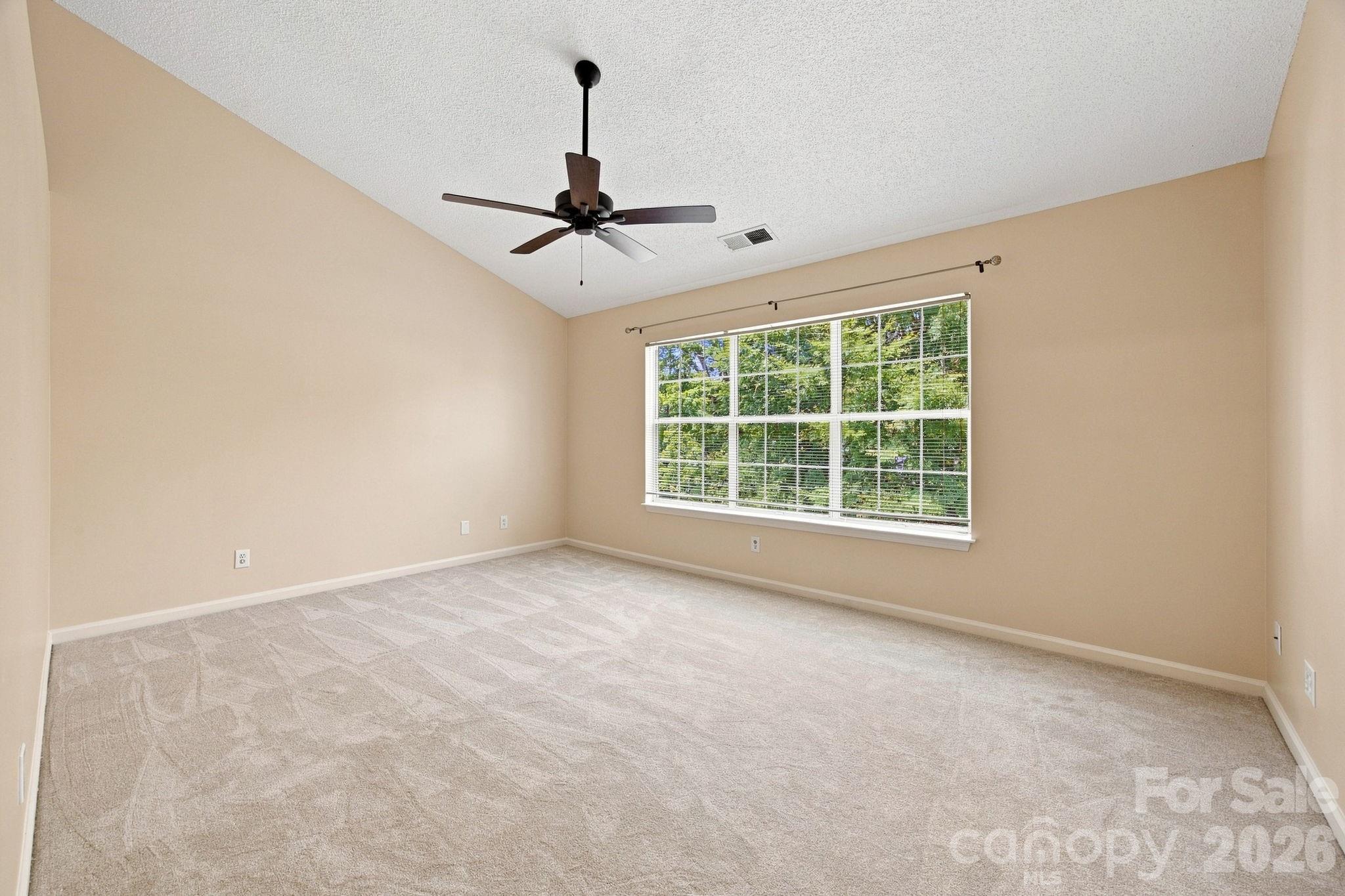 124 Aylesbury Lane Property Photo 18
