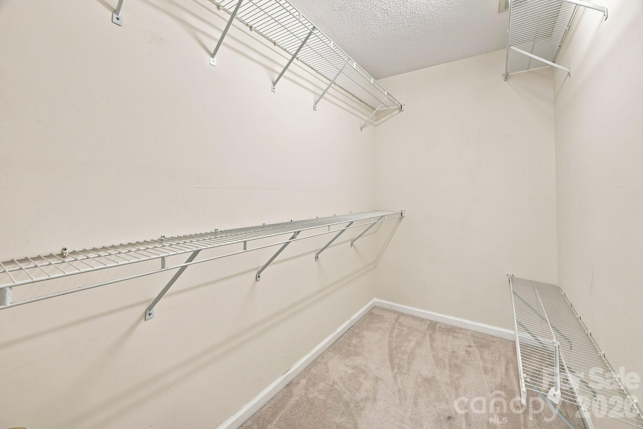 124 Aylesbury Lane Property Photo 21