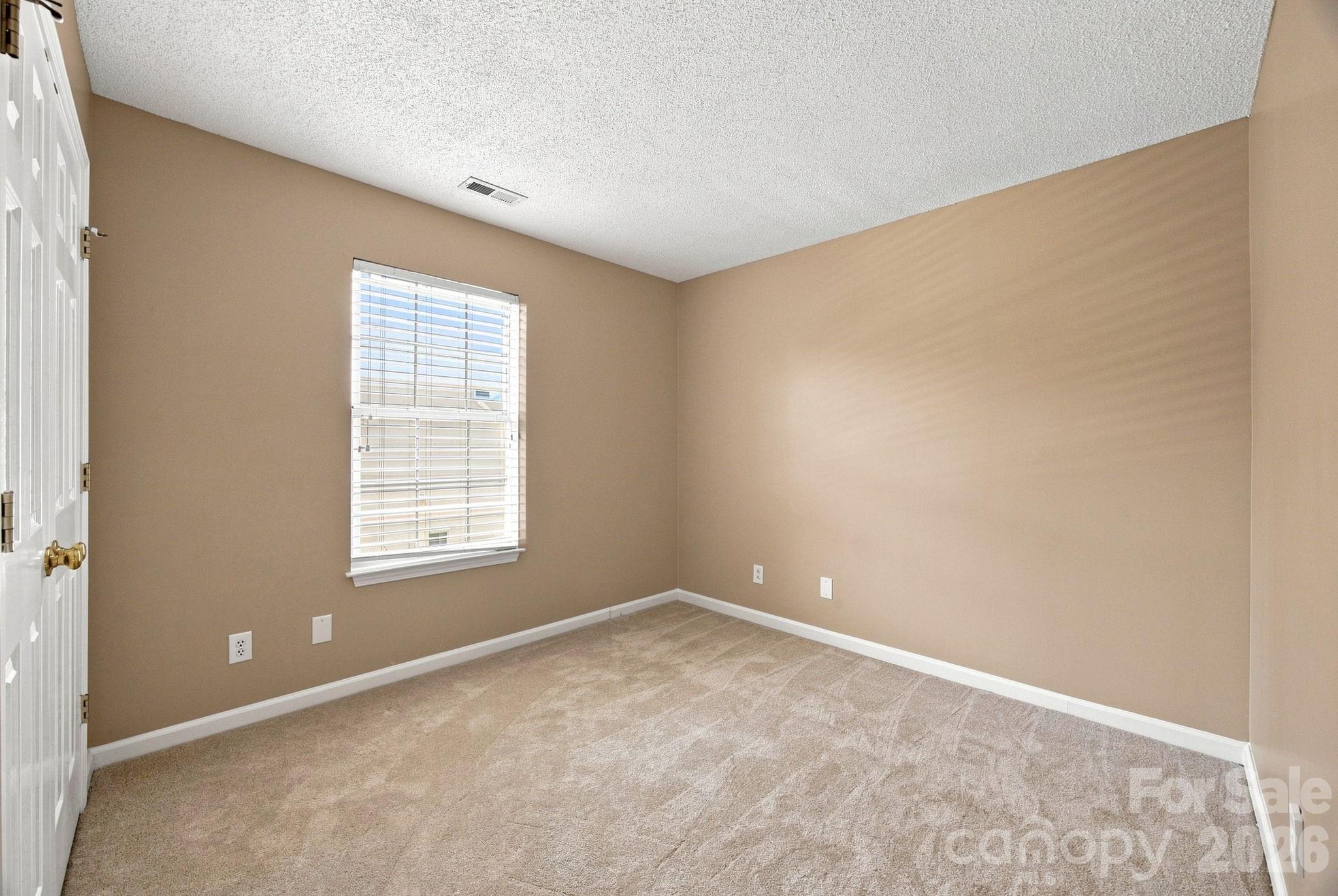 124 Aylesbury Lane Property Photo 27