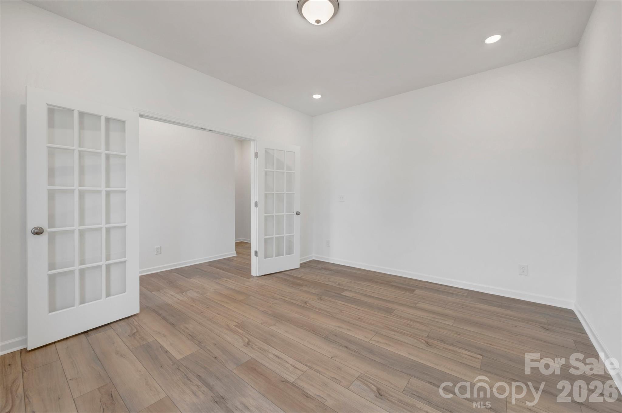245 Amber Glen Drive Property Photo 5
