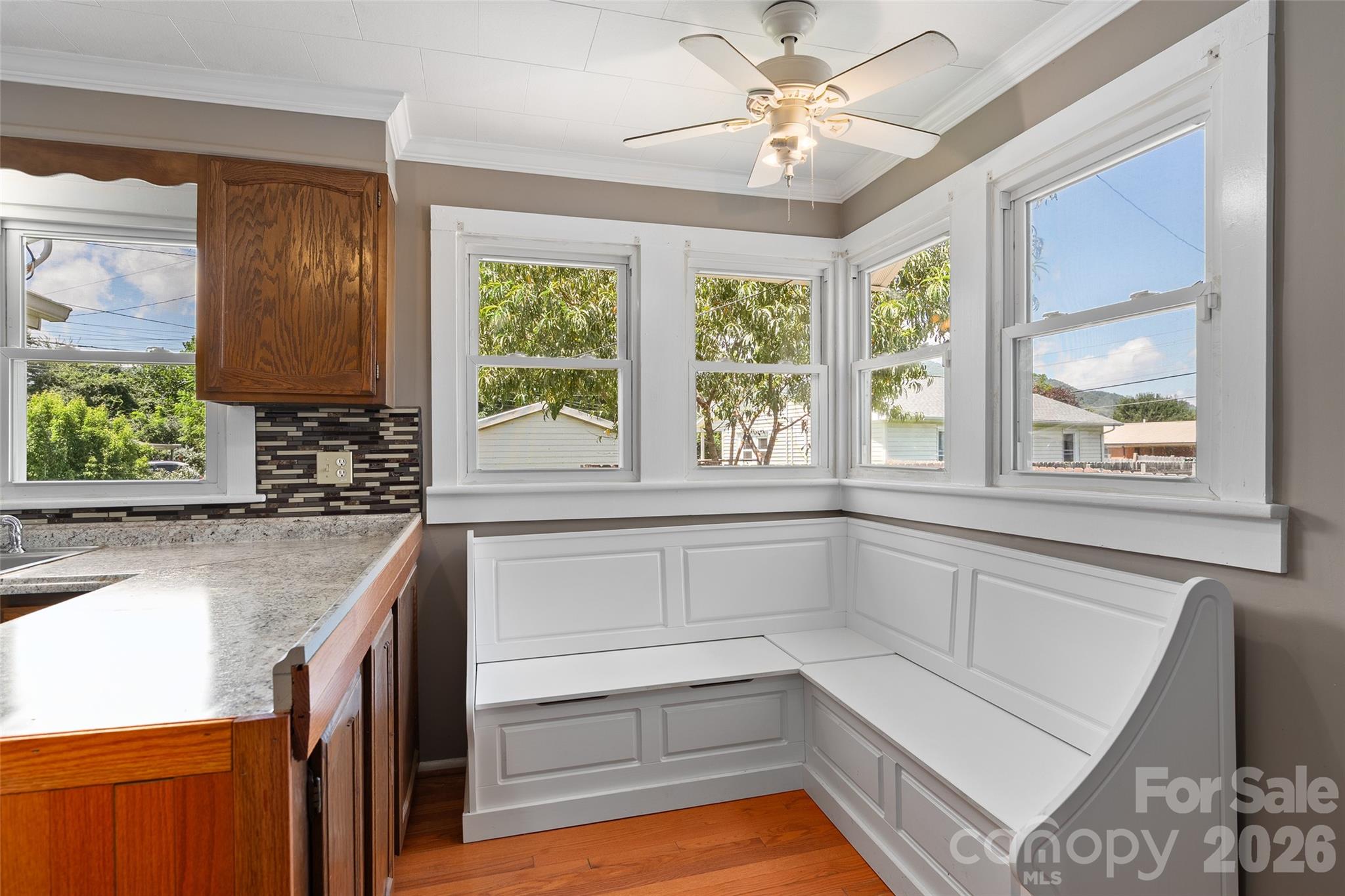 417 Riverbend Street Property Photo 11