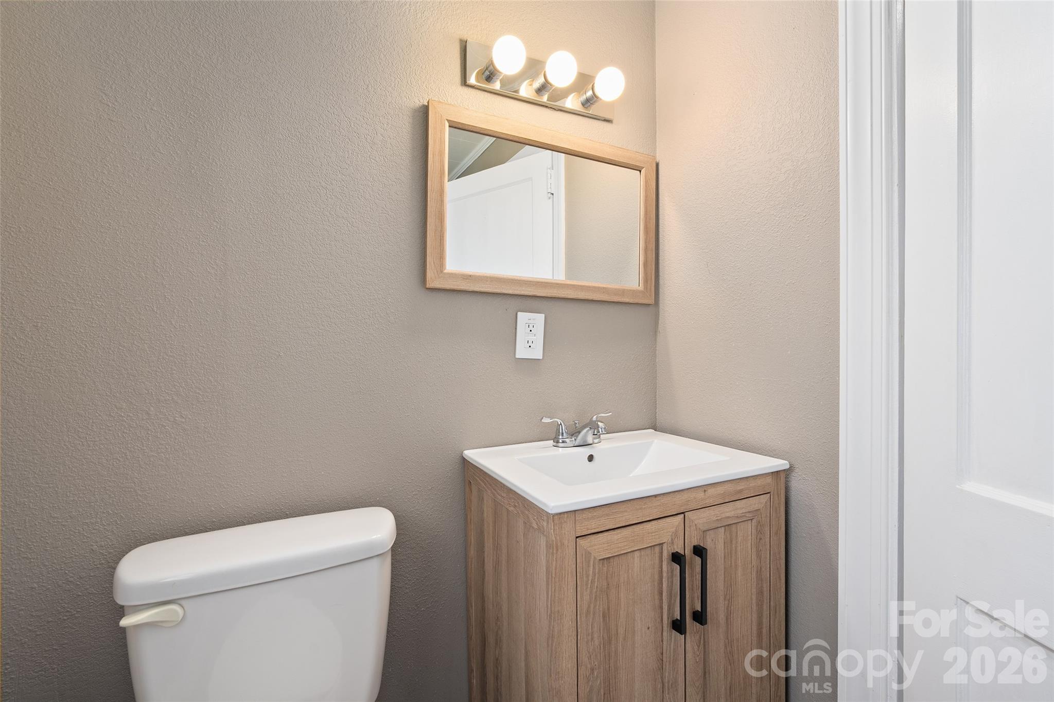 417 Riverbend Street Property Photo 17