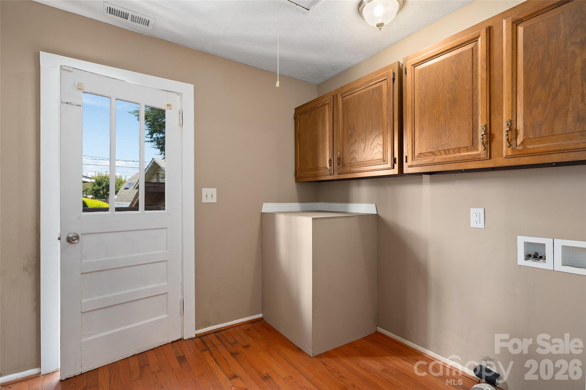 417 Riverbend Street Property Photo 21