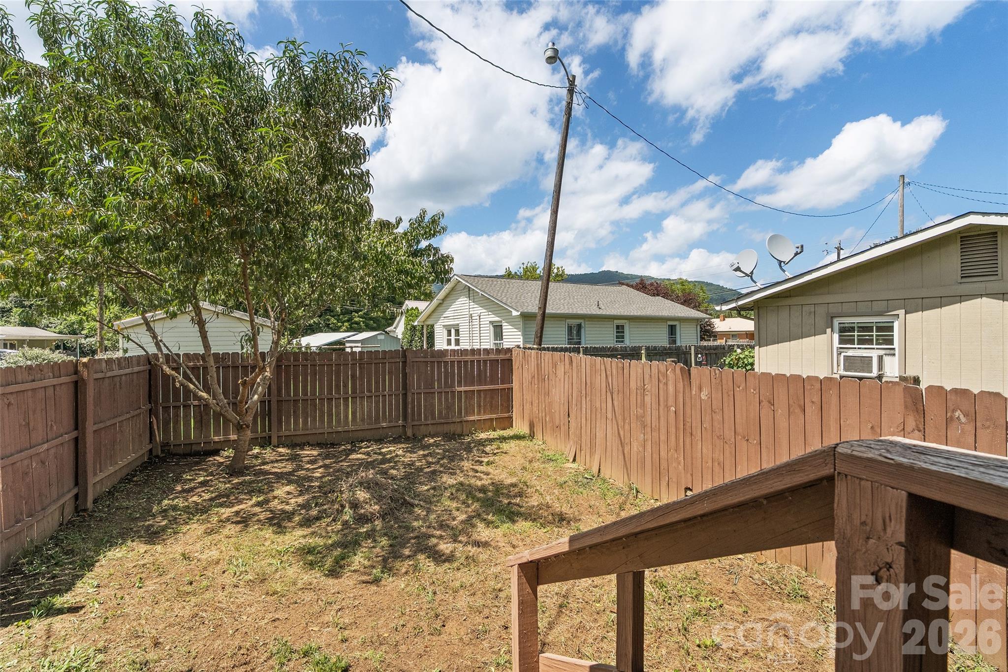 417 Riverbend Street Property Photo 26