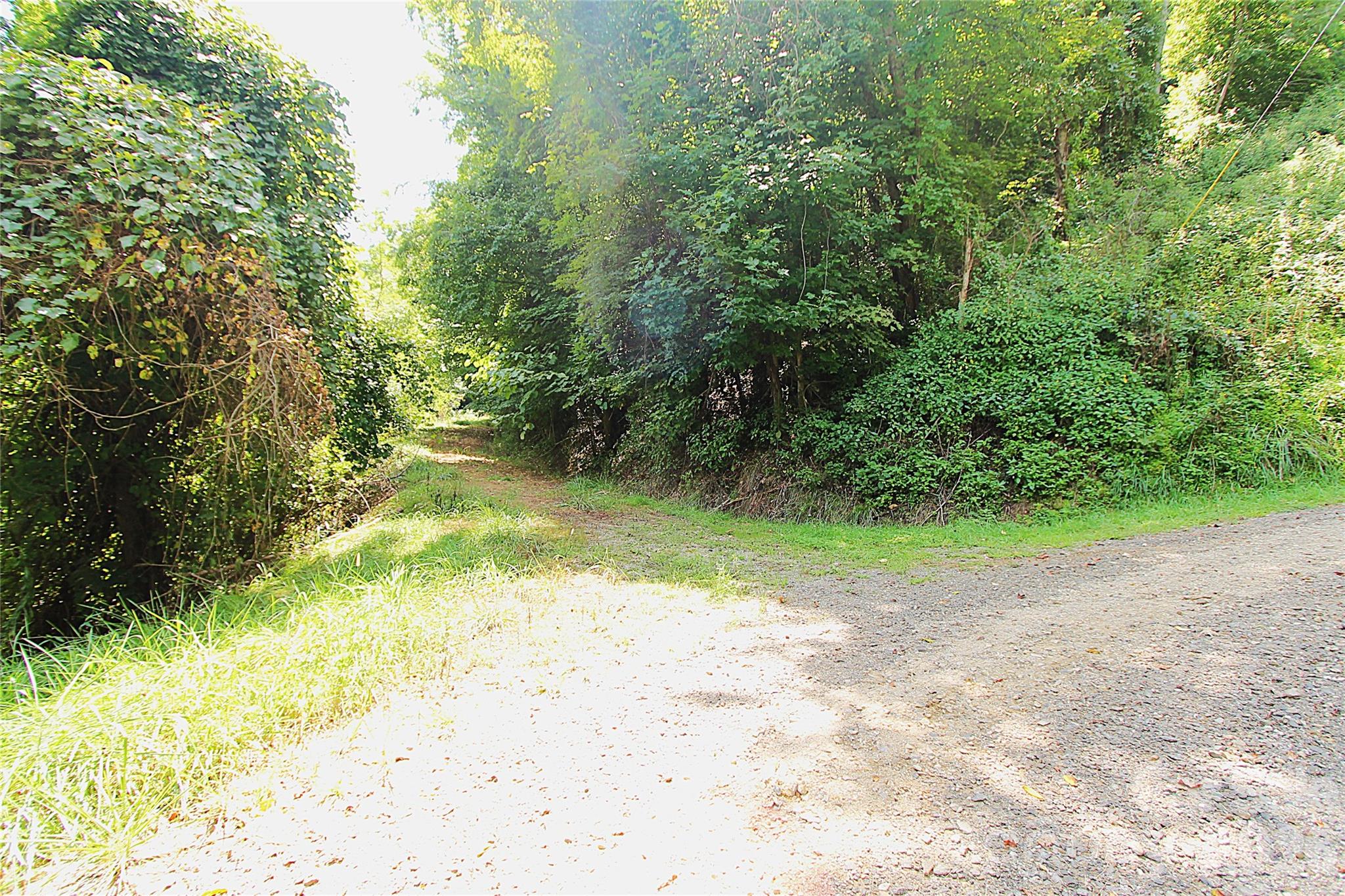 310 High Cliff Drive Property Photo 3