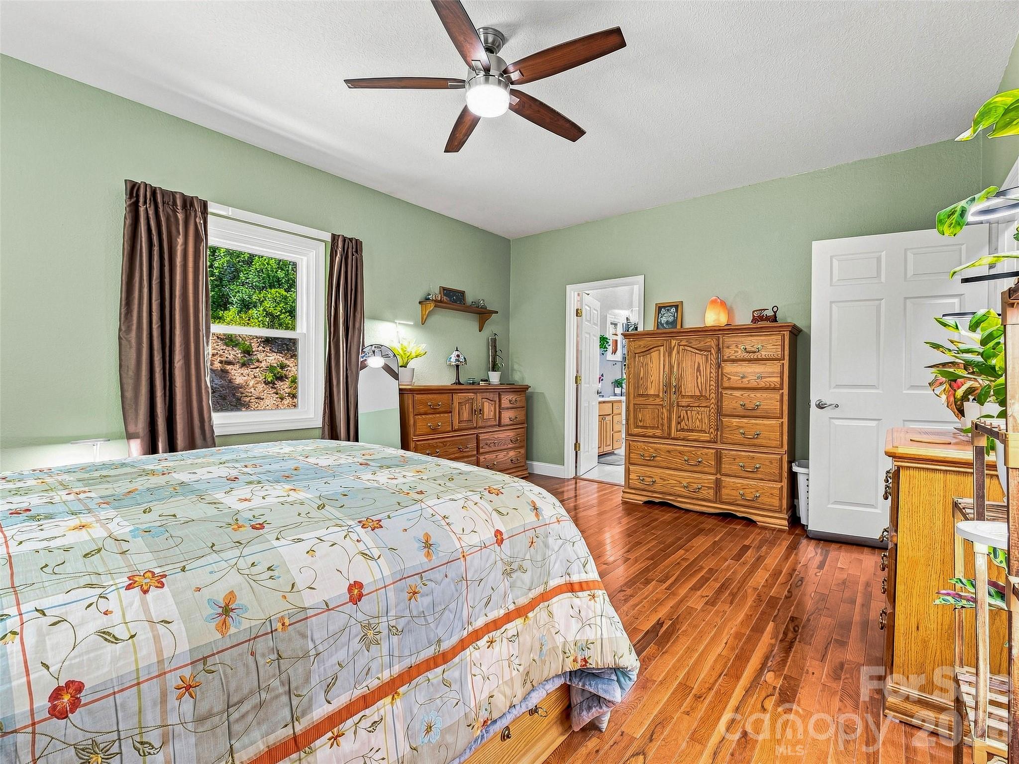 524 Lookout Drive Property Photo 14