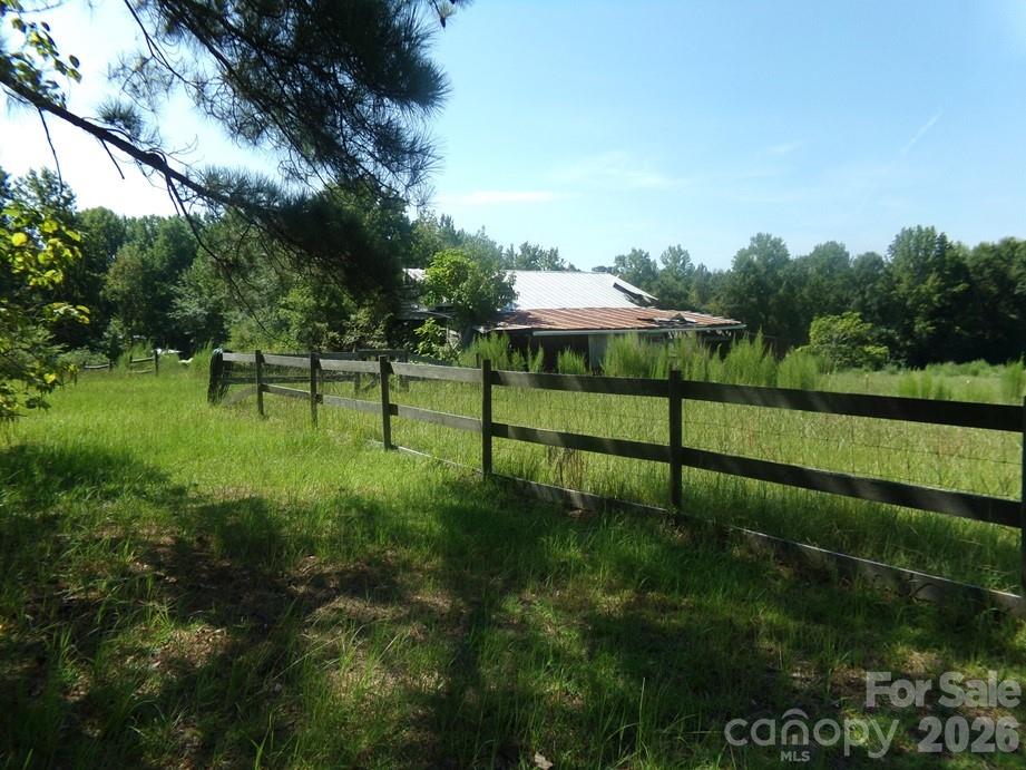 723 Lester Hicks Circle Property Photo 1