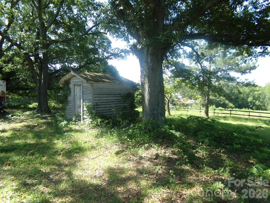 723 Lester Hicks Circle Property Photo 16