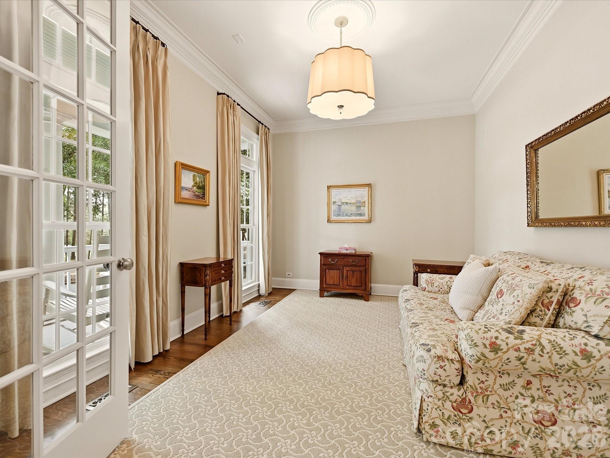 8902 Summer Club Road Property Photo 6