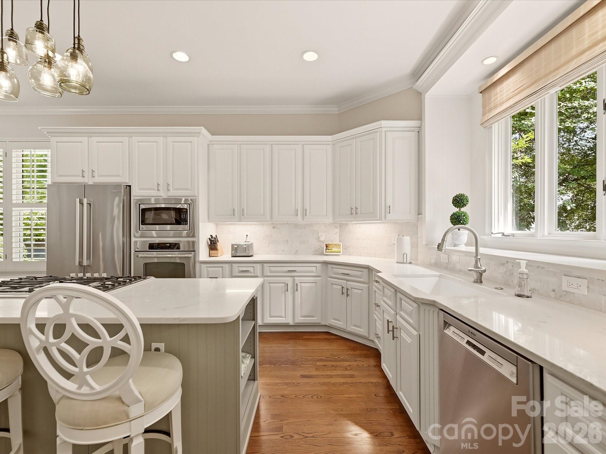 8902 Summer Club Road Property Photo 16