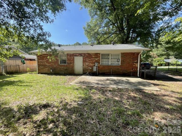 909 Carrington Drive Property Photo 14