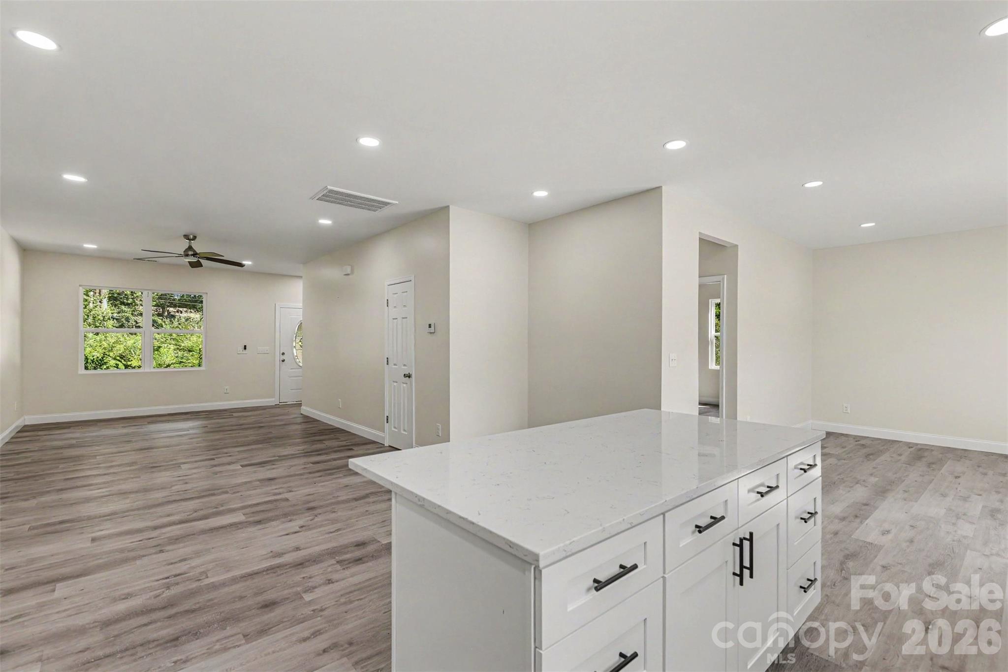 2005 Overhill Drive Property Photo 8