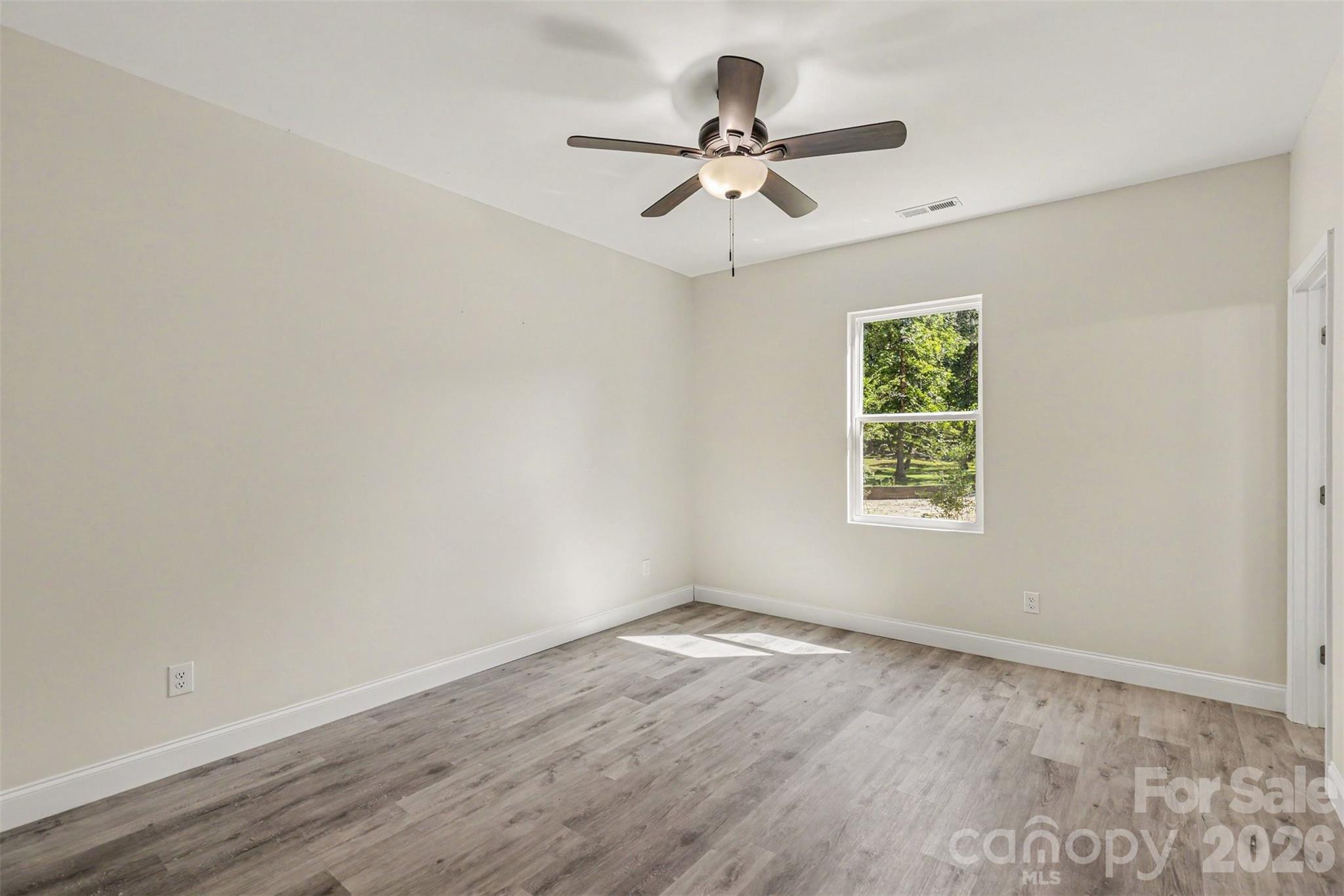 2005 Overhill Drive Property Photo 14