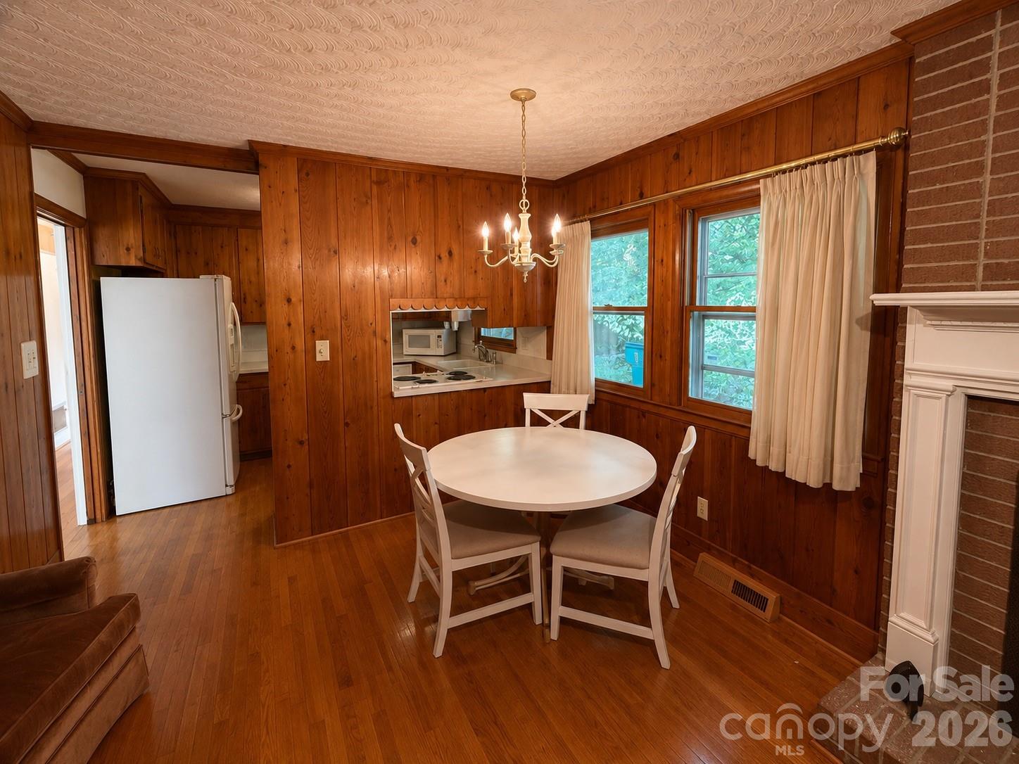 6124 Donna Drive Property Photo 6