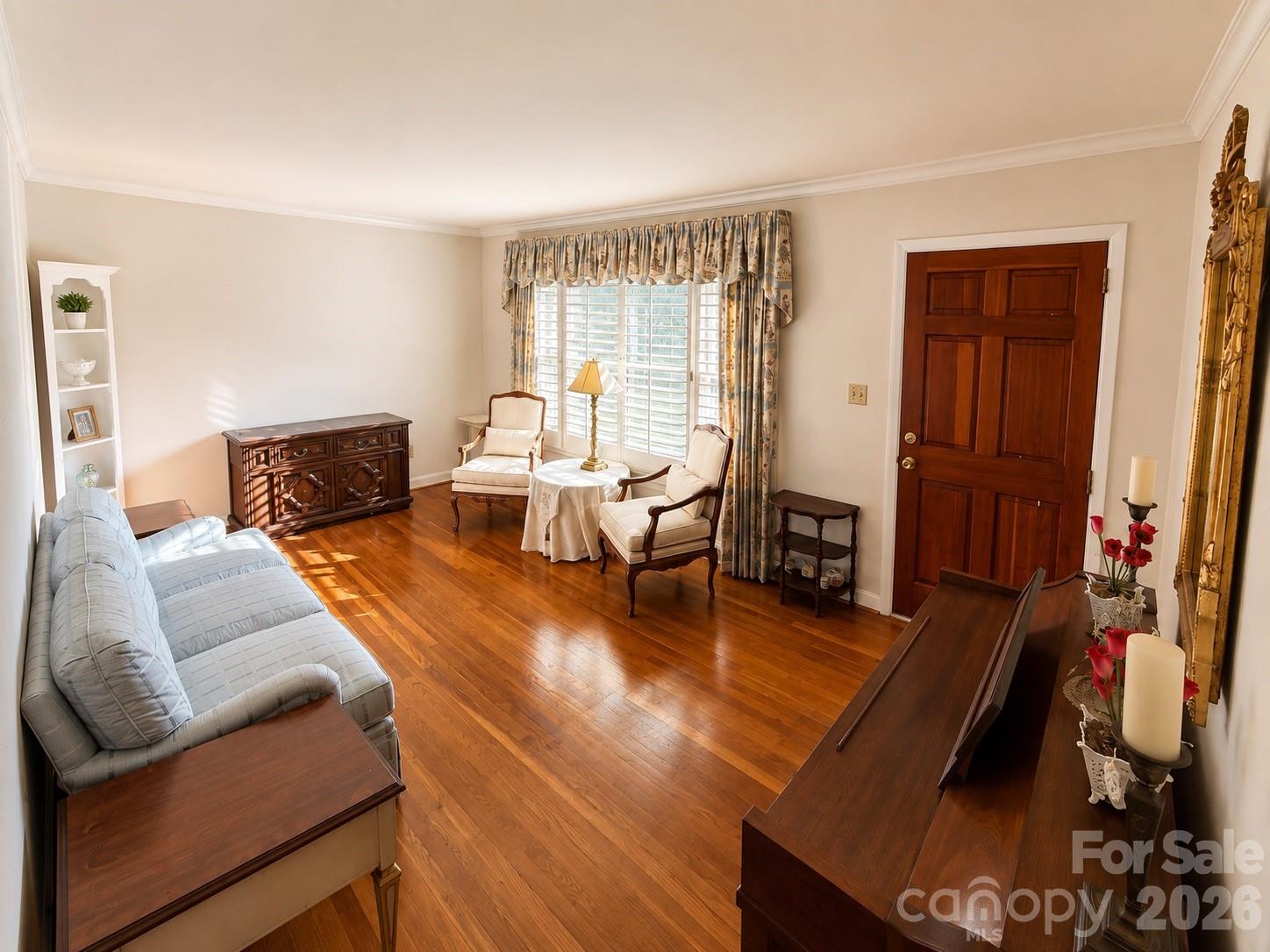 6124 Donna Drive Property Photo 9