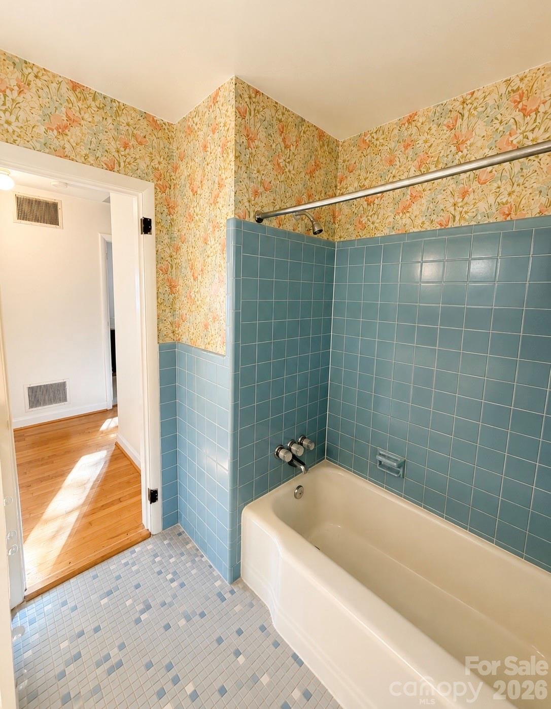 6124 Donna Drive Property Photo 13