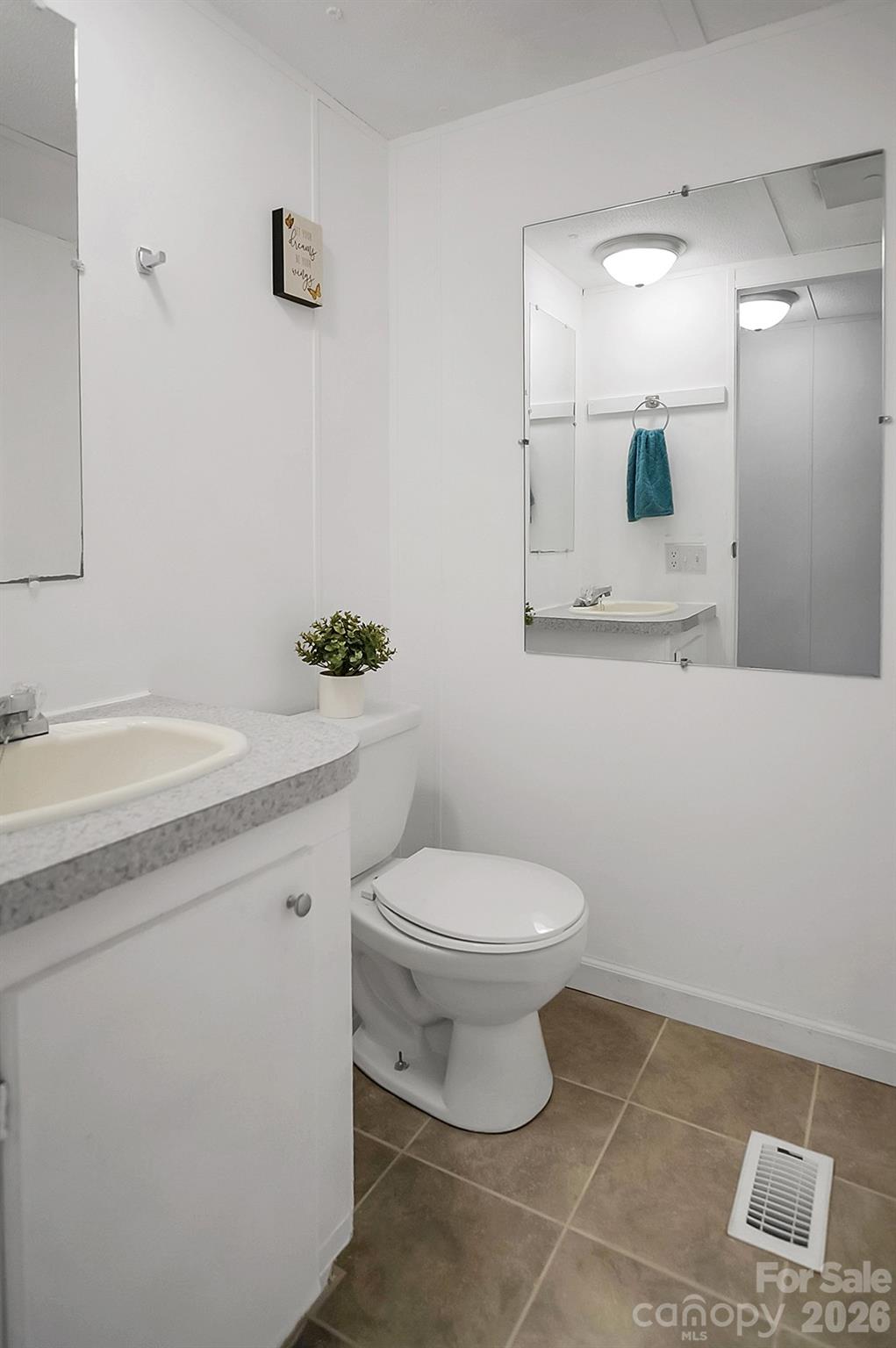 6584 Deerwood Trail Property Photo 24