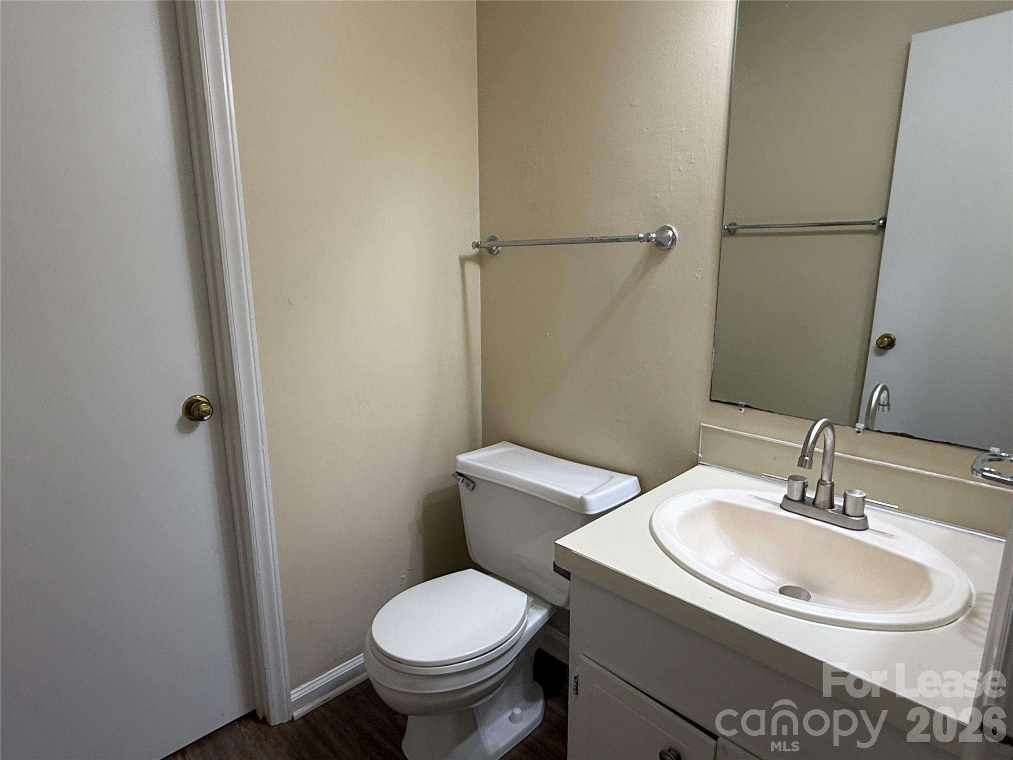 2220 Laburnum Avenue Property Photo 9